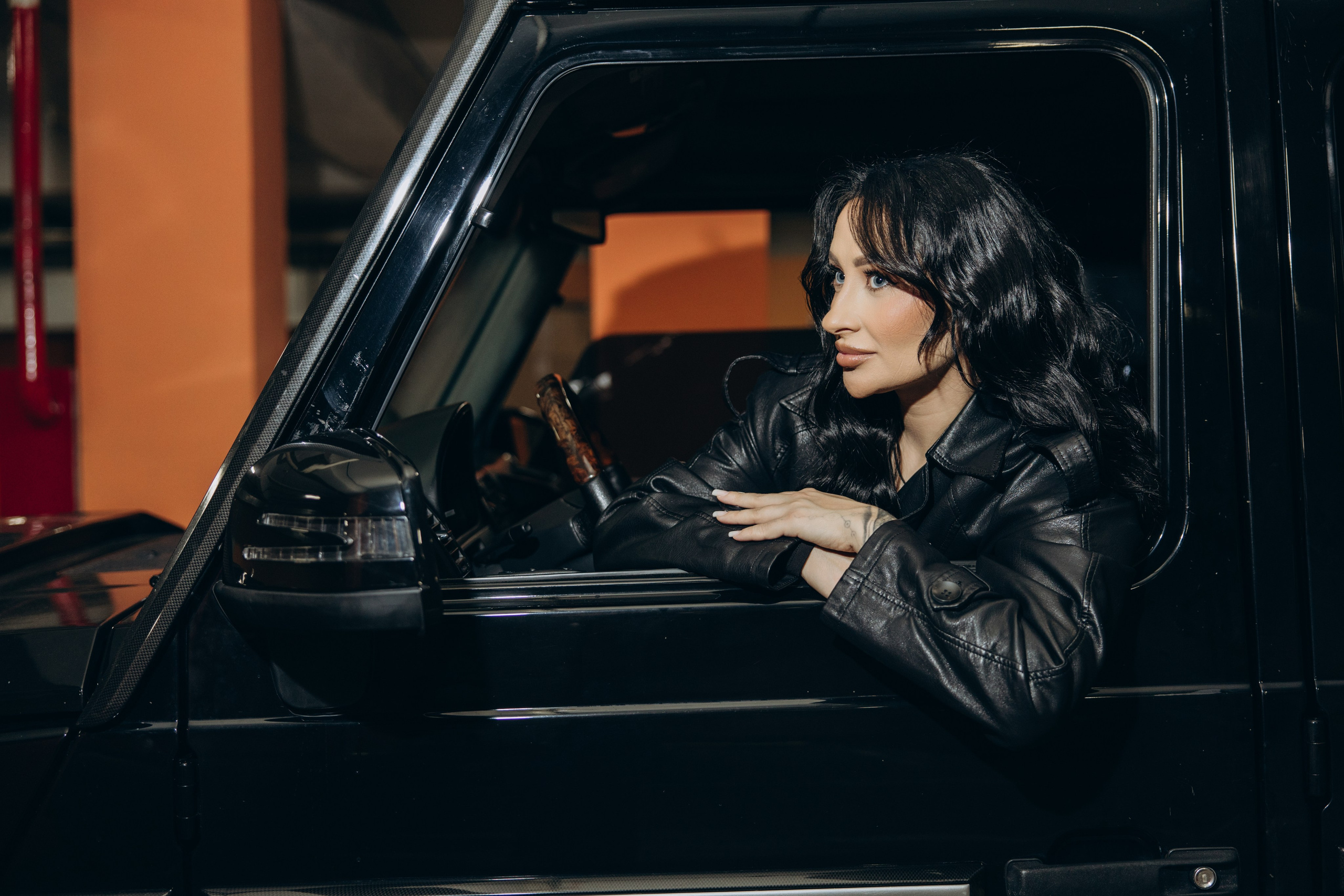 На парковке. Свадебный, семейный фотограф в Иркутске Светлана Макаричева