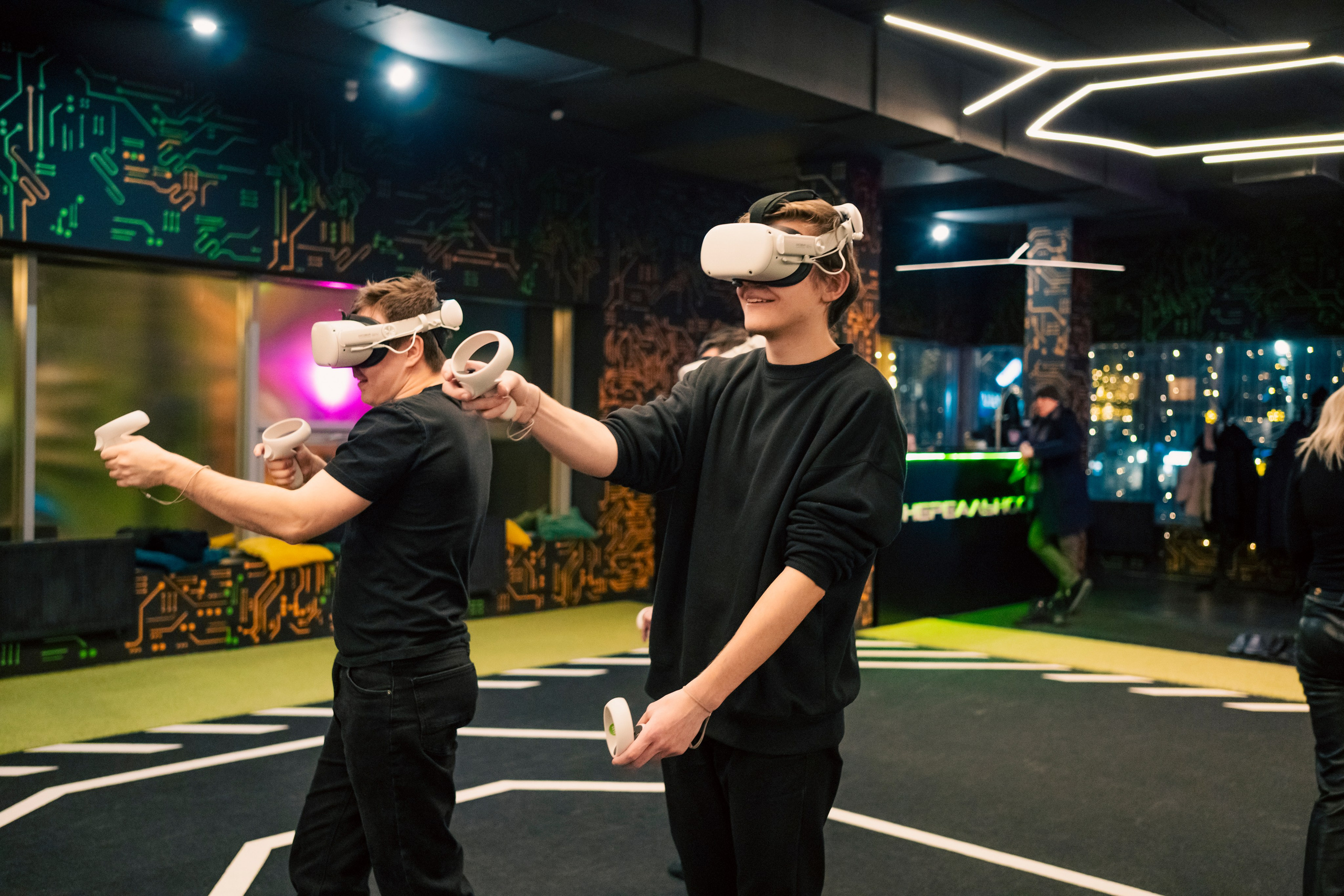 VR (November-December 2024). Felixtones