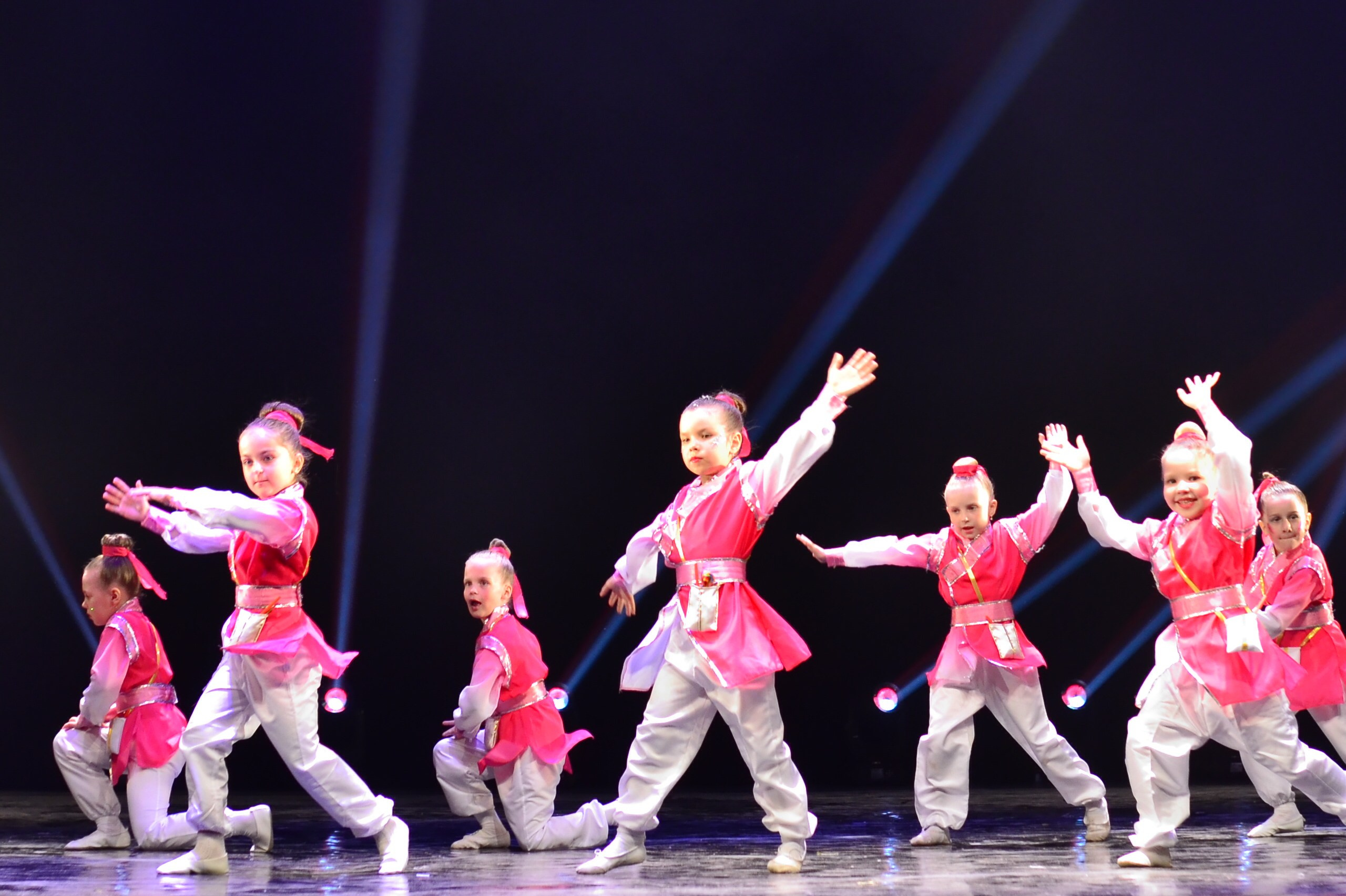 Танцы. Фото детских спортивных мероприятий и всякое интересное через объектив