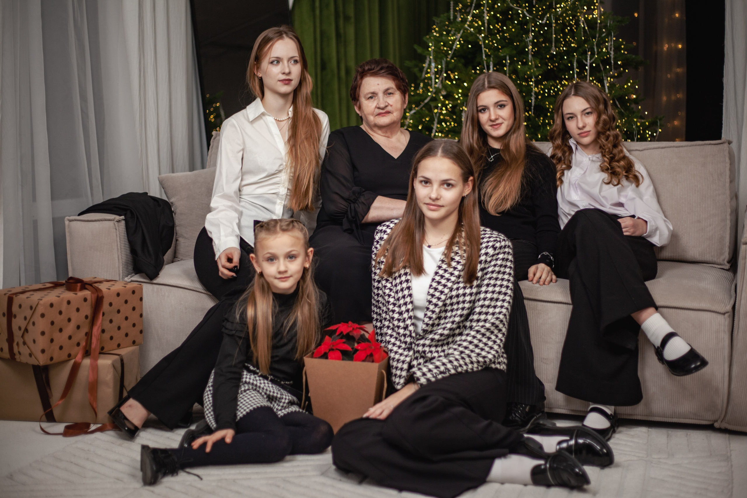 Новогодняя Студия. Уличный фотограф Города N