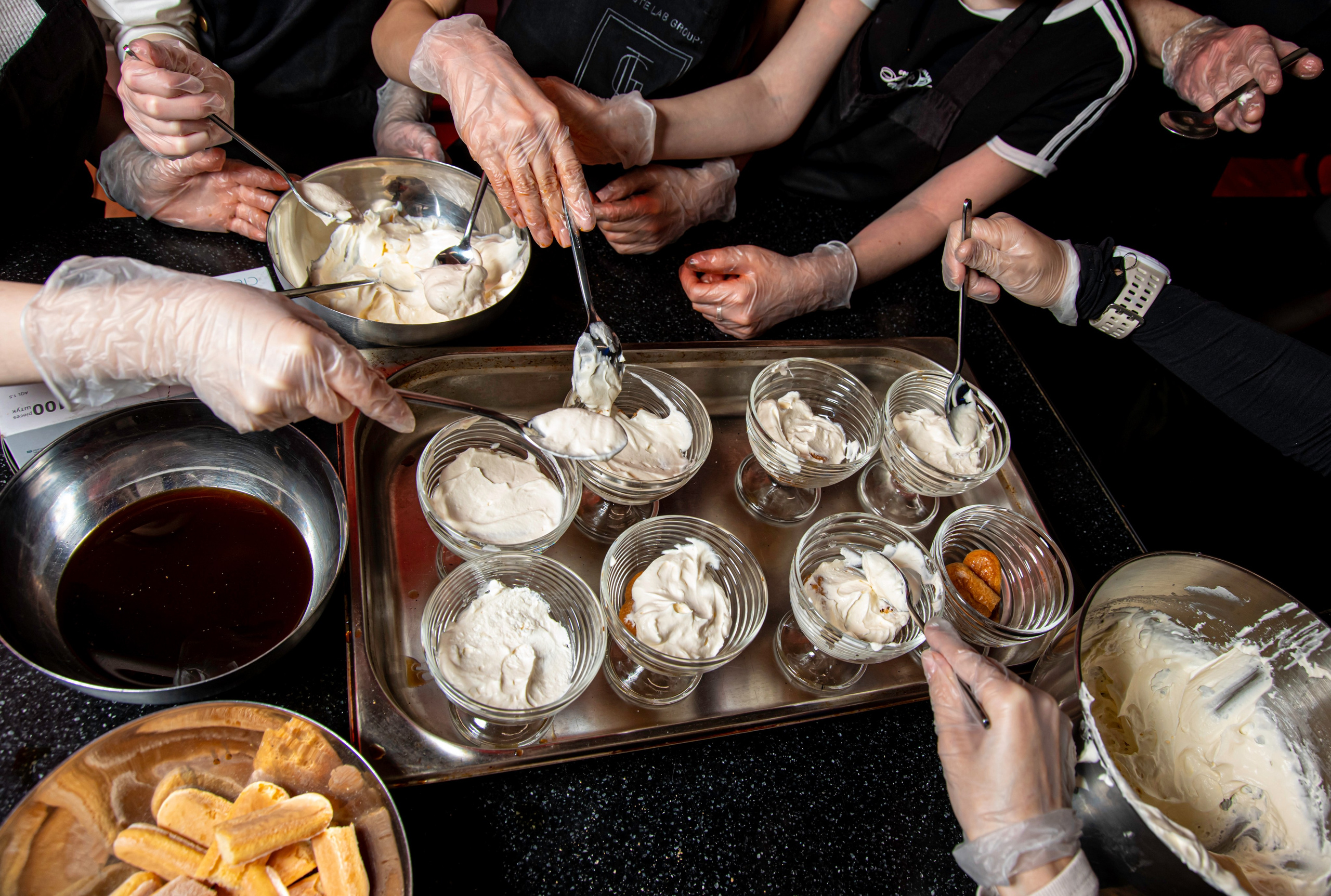 День Рождения 12 лет в кулинарной студии. Фотограф на праздник, корпоратив, День Рождения и Юбилей в г. Санкт-Петербурге Алексей Анкушев