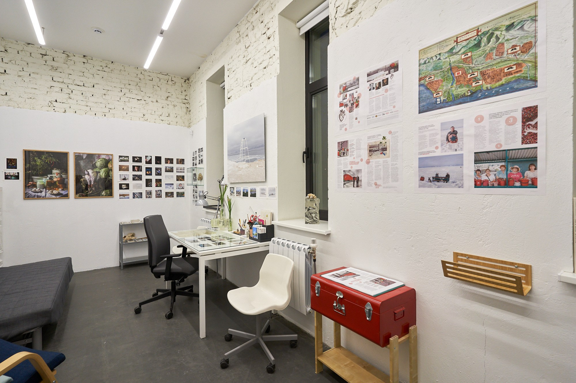 Елена Аносова — художница и исследовательница, куратор и лектор