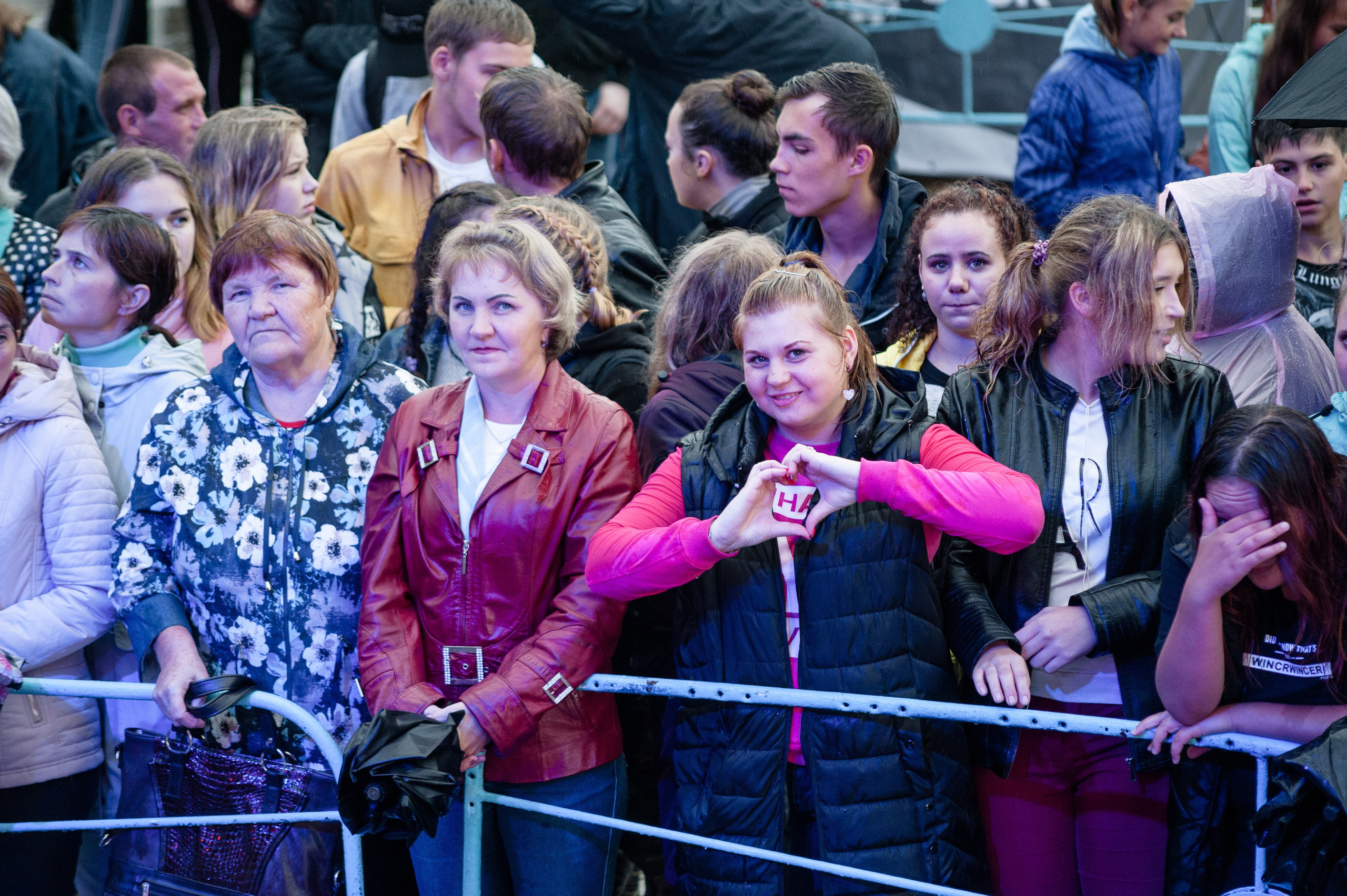 ВЗРОСЛЫЙ РЕПОРТАЖ. Приветствую! Меня зовут Александра, я занимаюсь репортажной и предметной съемкой в Красноярске