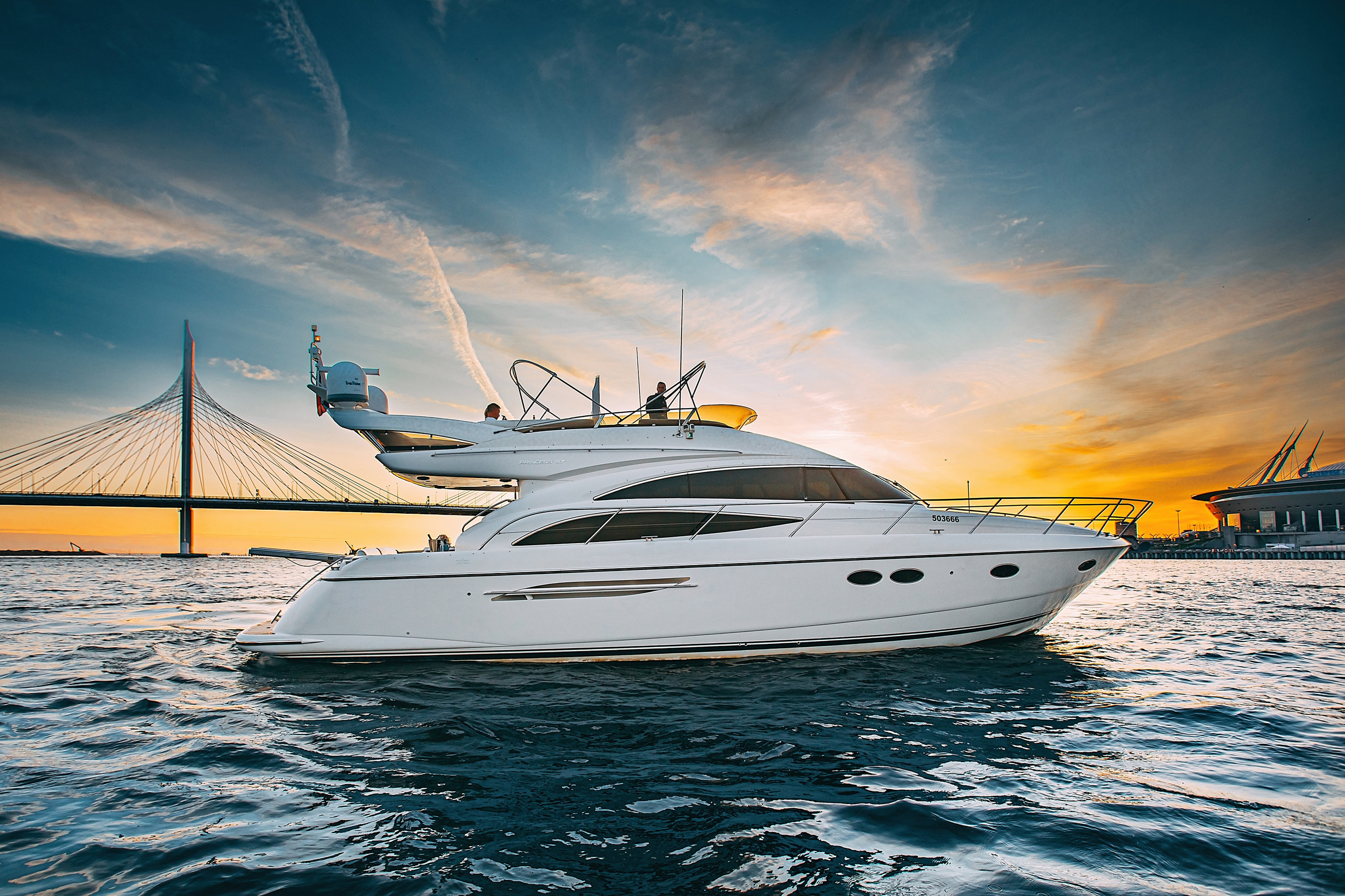 Яхта Princess 57 Esperanza. SPB Rent Boats|аренда катеров и теплоходов