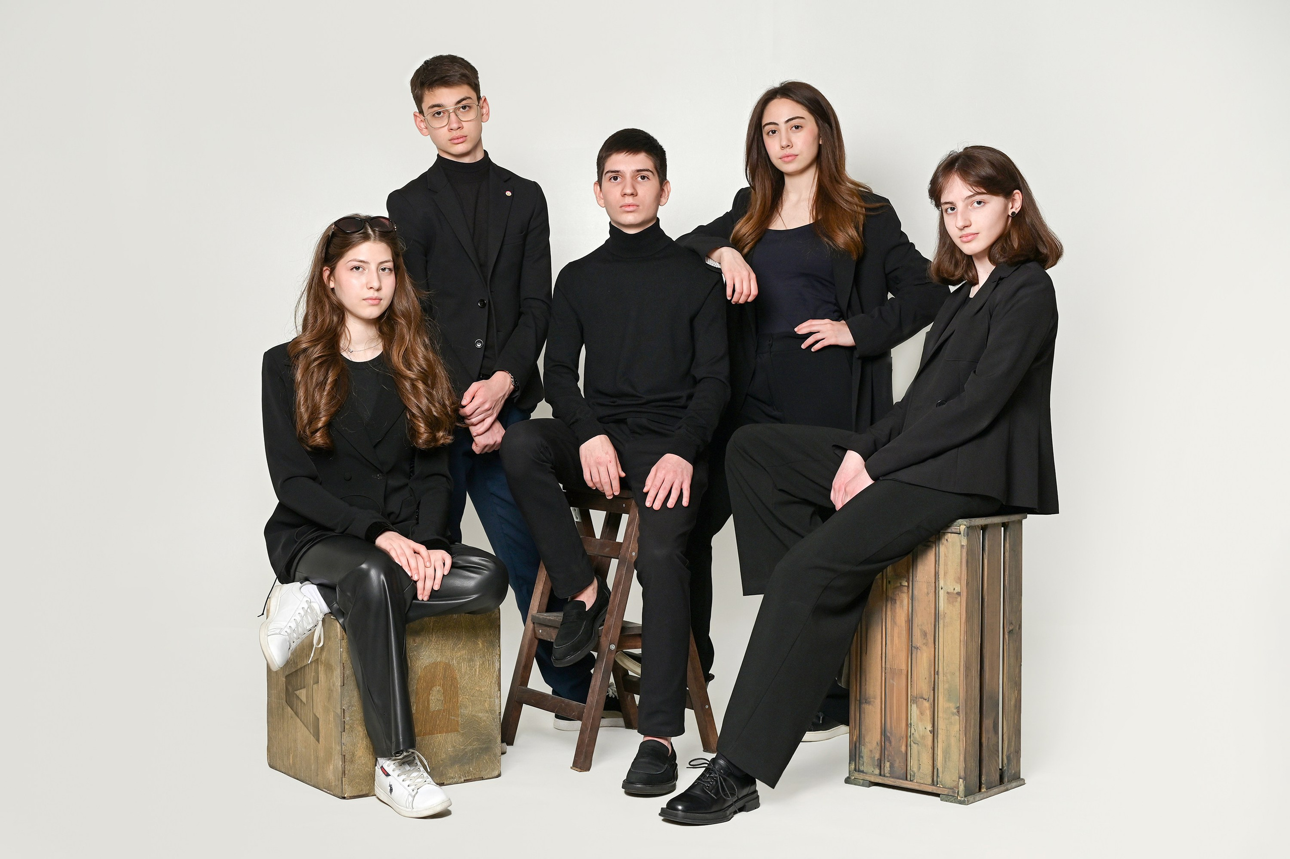 Галерея фотографий. Первая школьная фотостудия Zoom-Zoom в городе Владикавказ