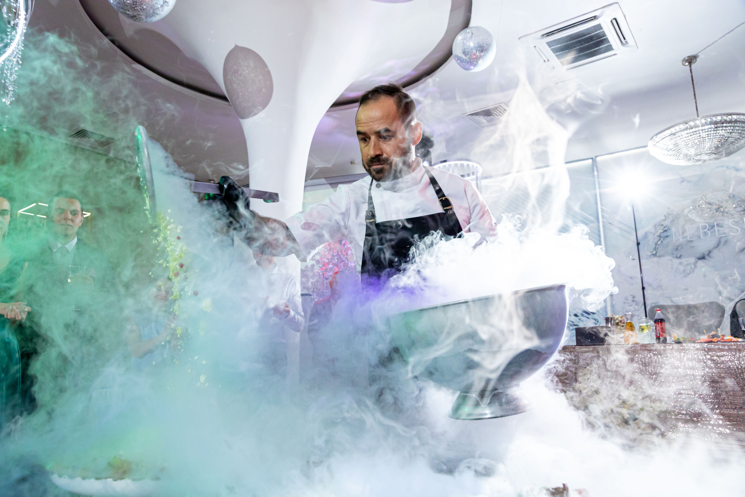 Фотограф на банкет свадьбы, юбилея в Санкт-Петербурге. Фотограф на праздник, корпоратив, День Рождения и Юбилей в г. Санкт-Петербурге Алексей Анкушев