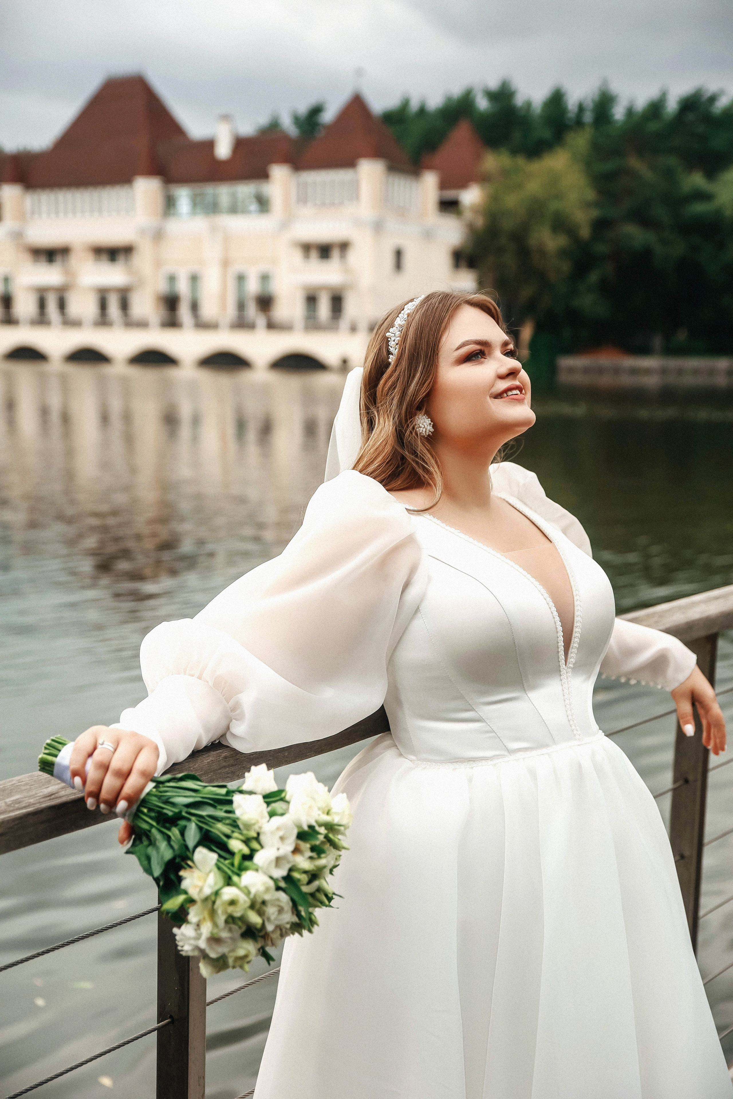 Свадебная фотосессия ВДНХ. Свадебный и семейный фотограф в Москве