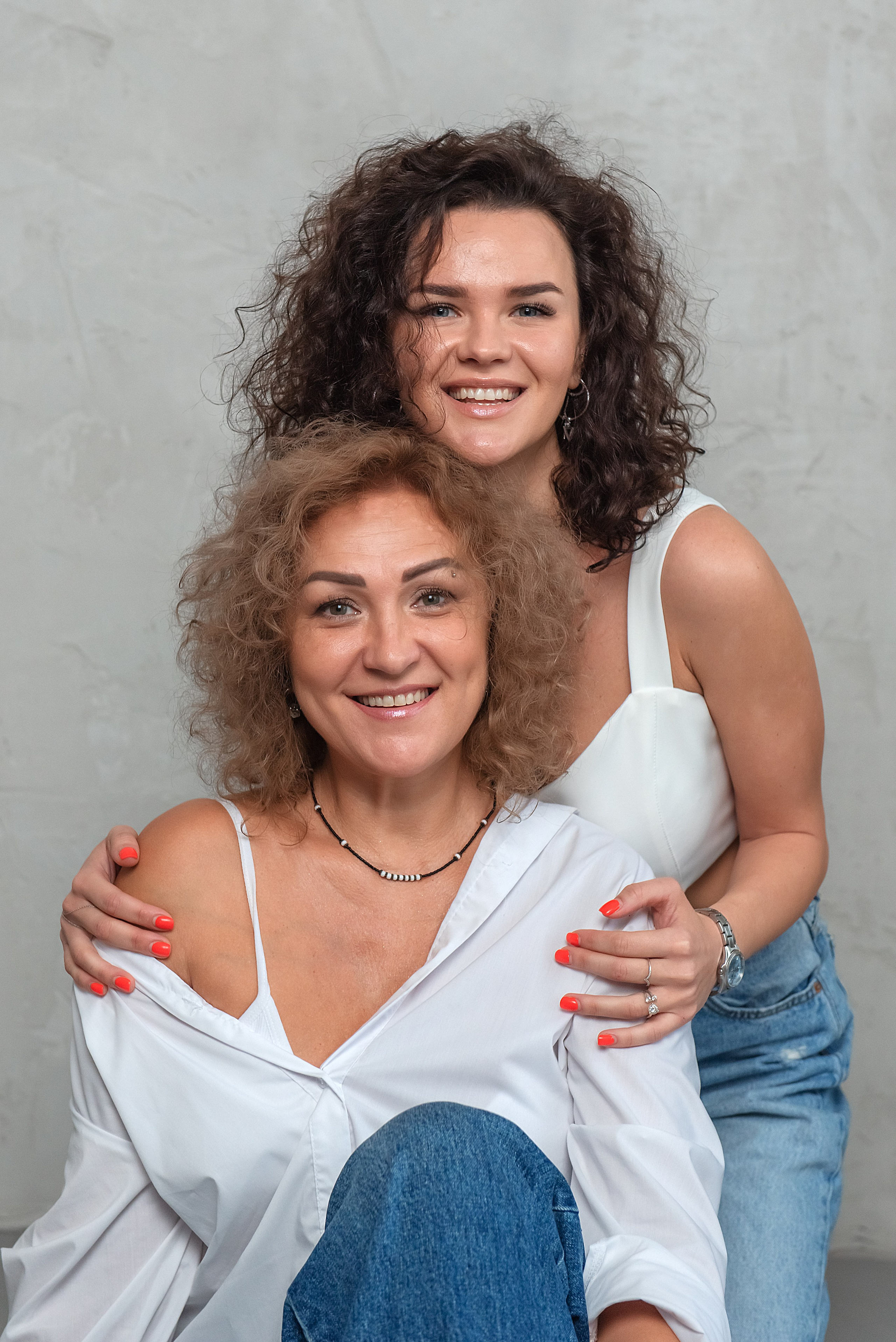 Студийная съемка «Мама с дочкой» Оля и Алина. Семейный и коммерческий фотограф в Сочи Александр Бодунов