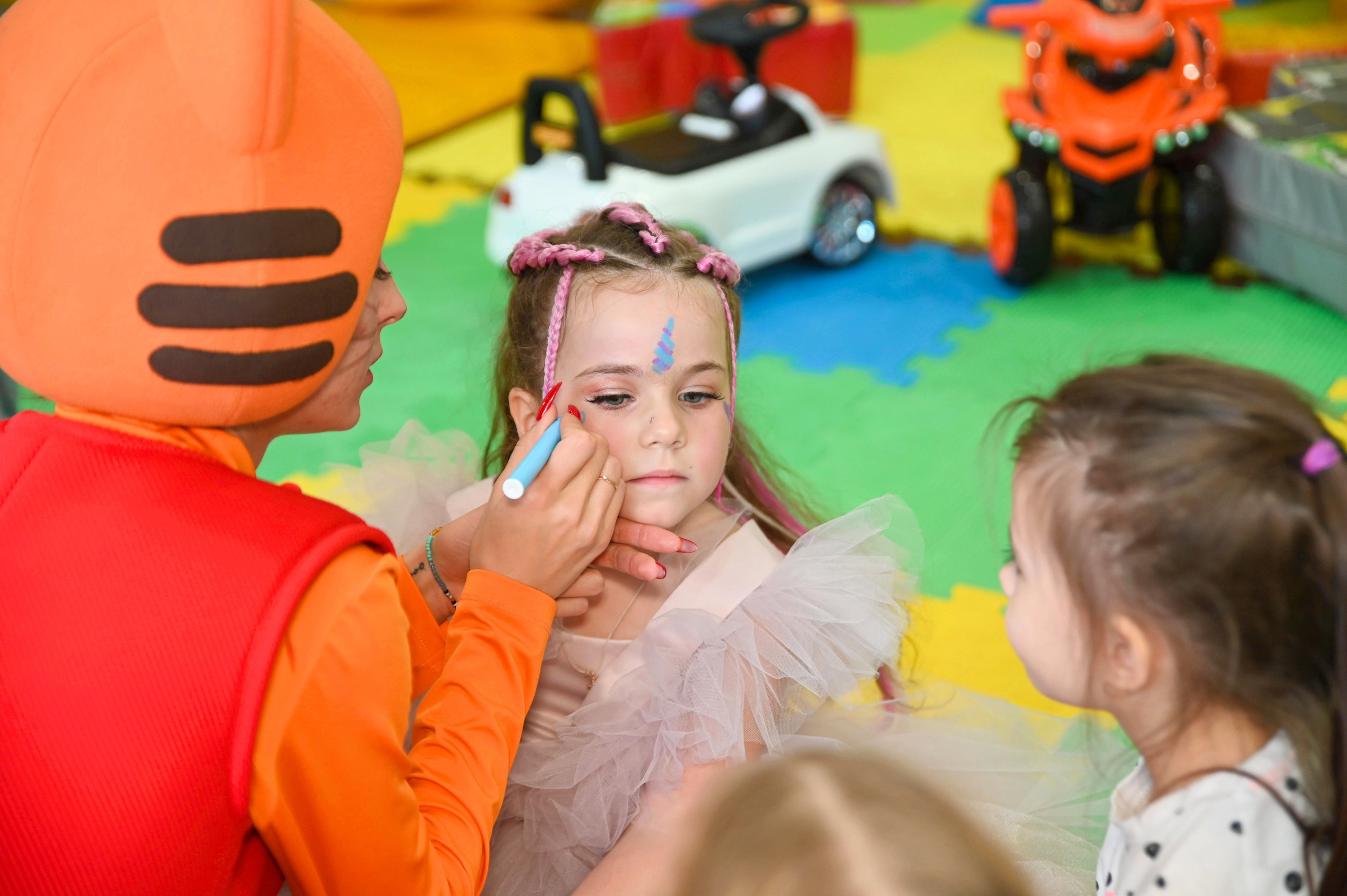 Игротека «Море Позитива». Я Ольга Казанцева, фотографирую снимаю ваши киноистории и печатаю фото и цифровые портреты на холсте