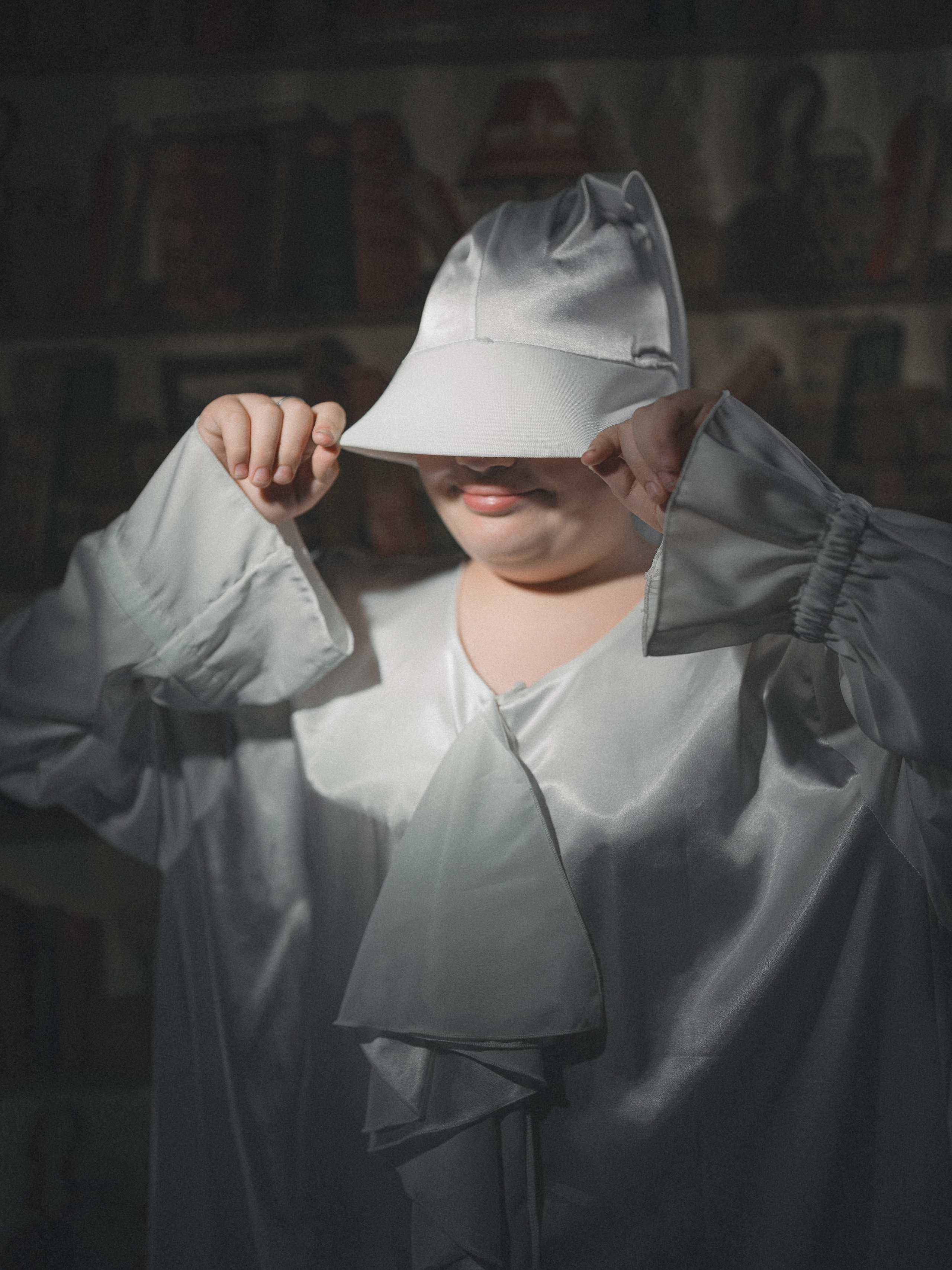 Примеры стилизации портретов и нестандартного света. Фотограф Олег Сотник