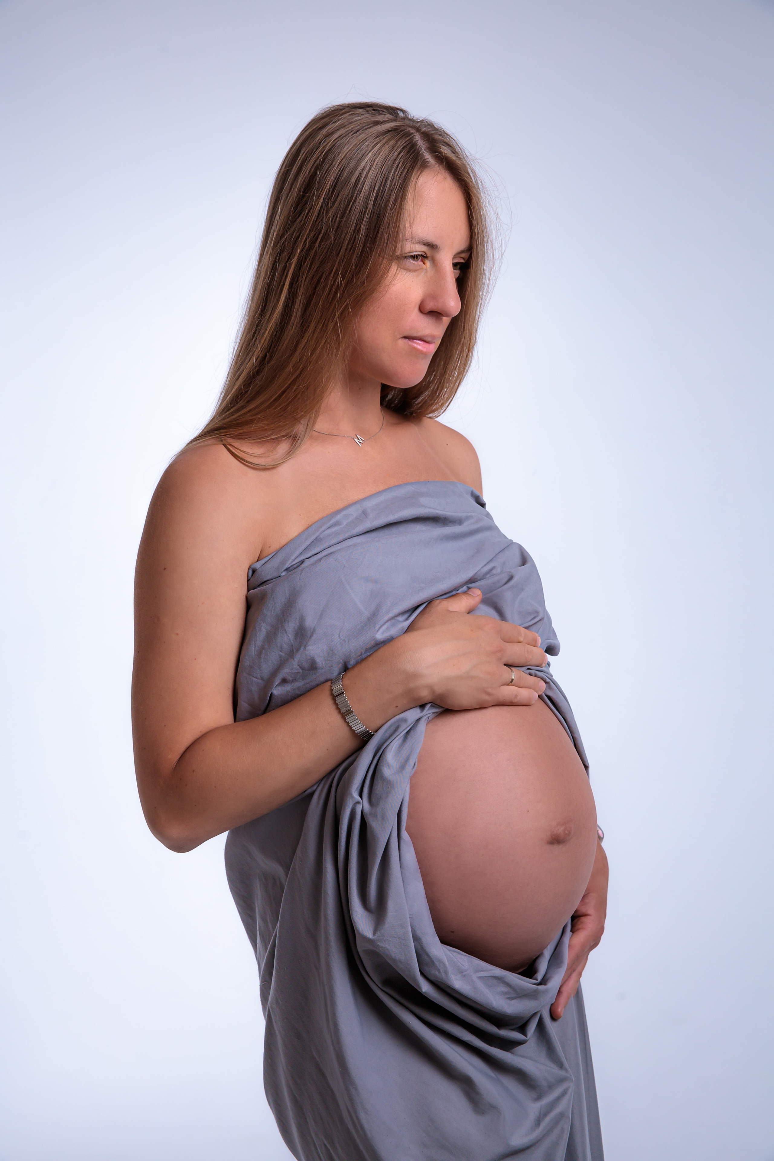 Фотосессия беременности. ФОТОГРАФ РАДОСТИ Фотосессия в студии СПб. Портретный фотограф — Юрий Торлопов