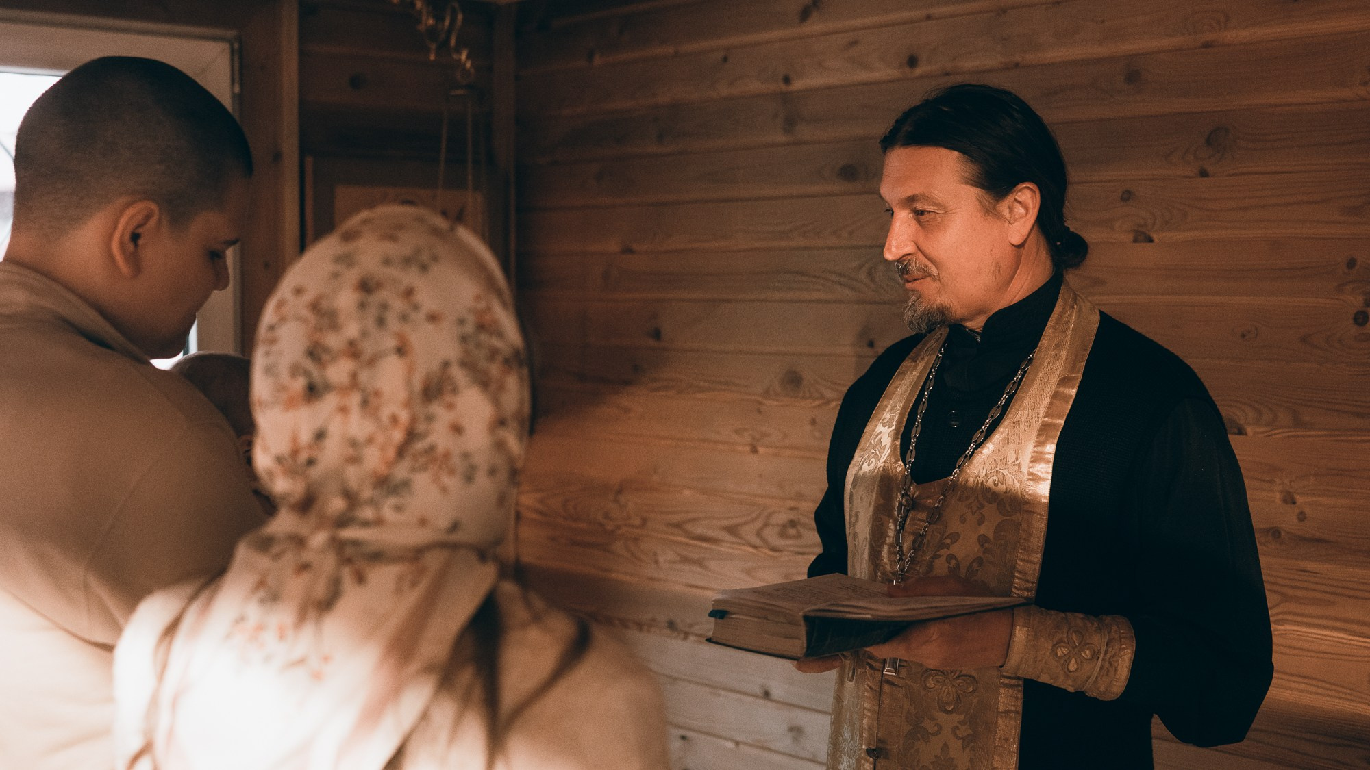 Таинство крещение в Москве. Семейный, ньюборн фотограф, фотограф на роды в Москве, Виктория Тюльдюкова