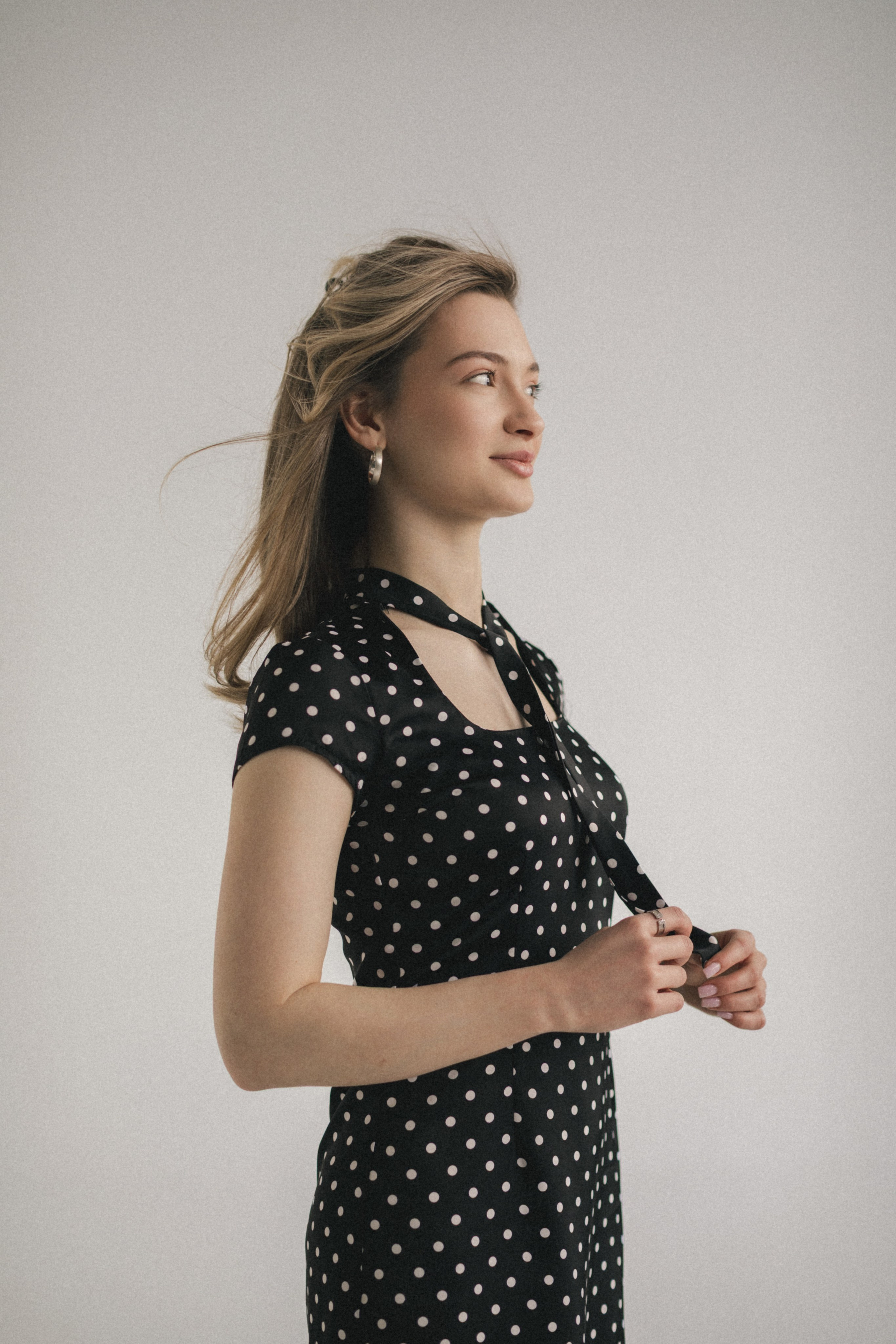 Фотосессия ко Дню рождения девушки в студии с тортом. Фотограф во Владикавказе Юрий Геворгизов