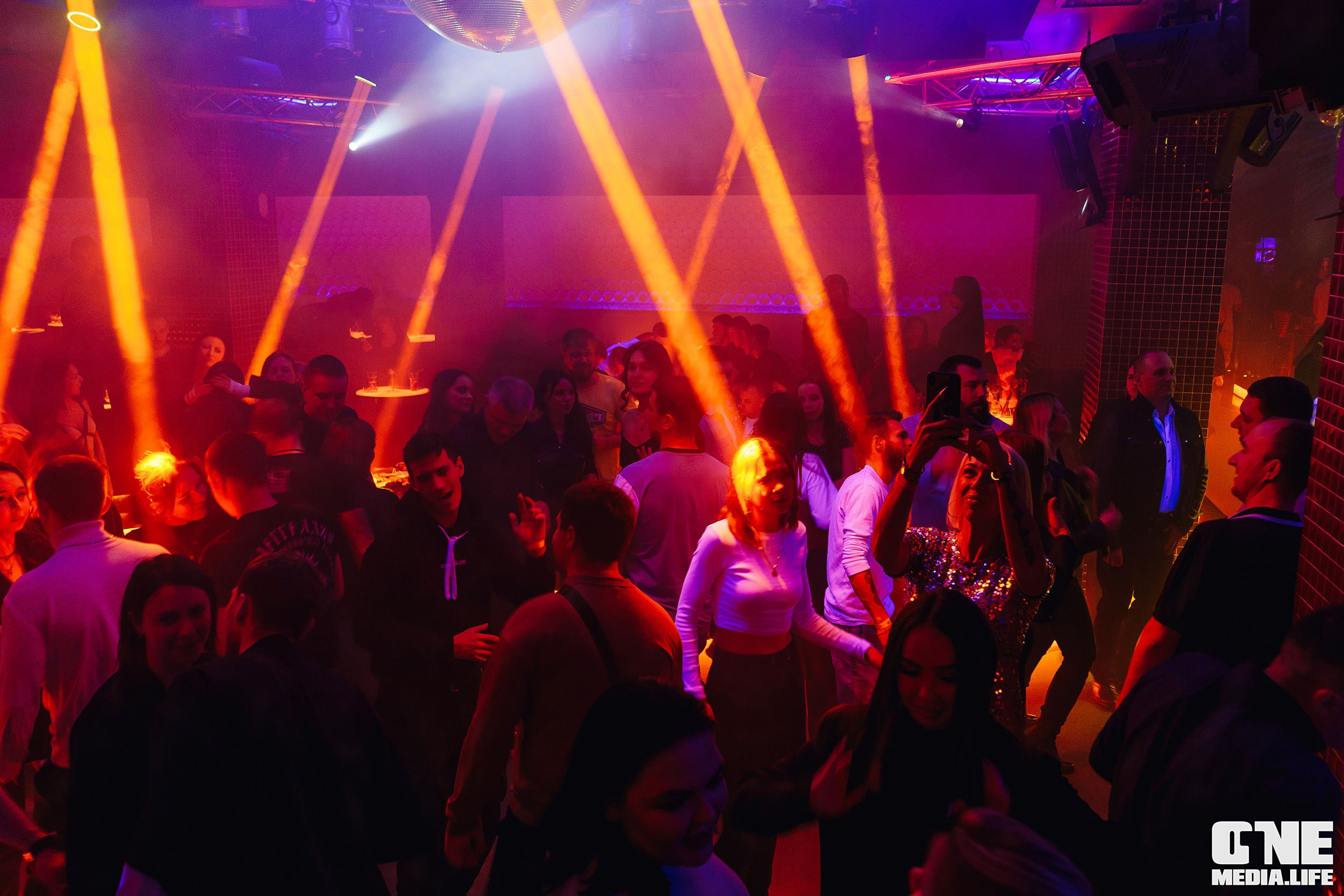 Фоторепортаж из РК Планета. One Media Life: фоторепортажи, фотоотчеты с мероприятий и заведений