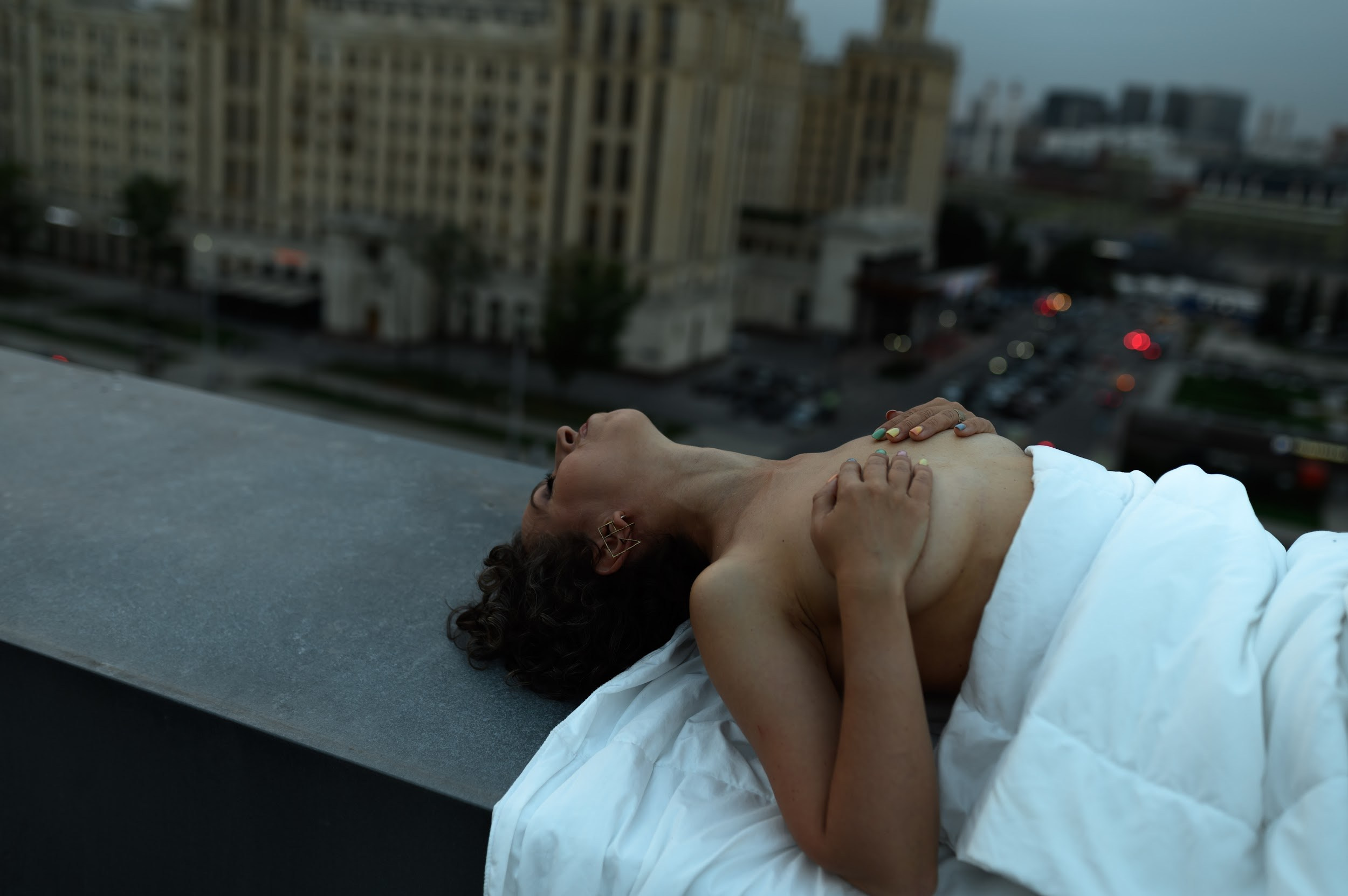 Оксана. Крыша. Фотограф Марина Росси