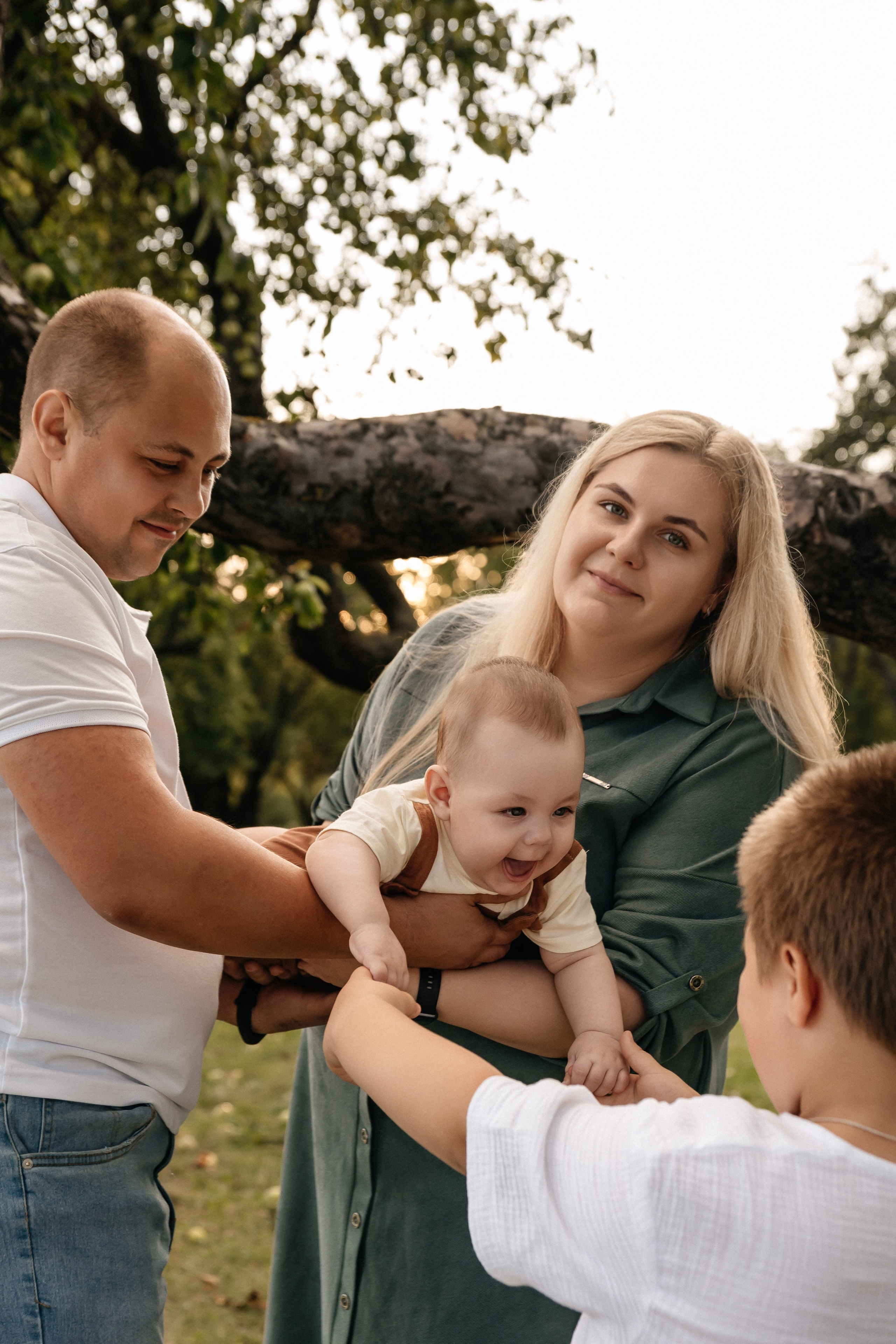 Ксения, Виталий, Артем и Максим. Семейный фотограф Минск Усова Ольга