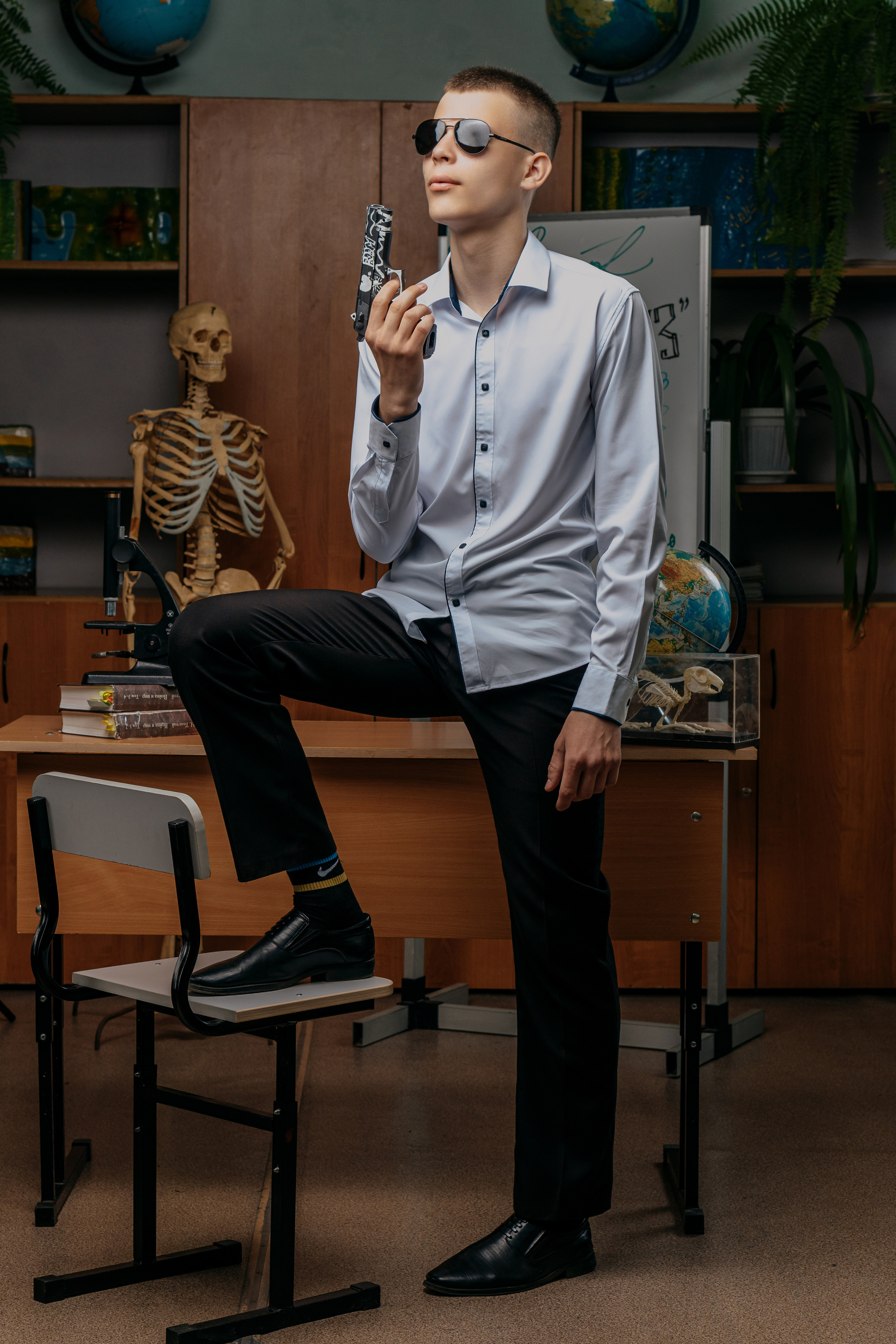 Заказать выпускные альбомы в городе Хабаровск, достаточно просто. Не важно, 9-ый или 11-ый класс,мы выполняем все виды школьных фотосессиий, для выпускников Хабаровских школ.