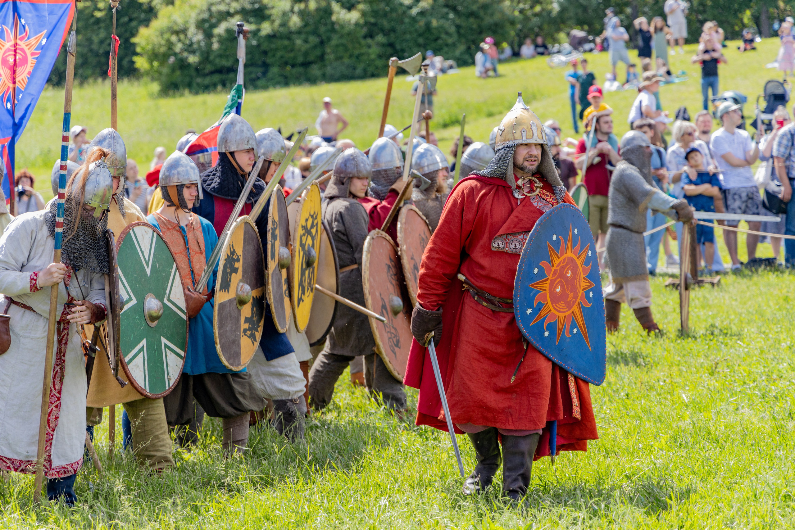 Земля Легенд: Солнце и медведь Фест. Репортажный, семейный и студийный фотограф в Москве Демин Алексей