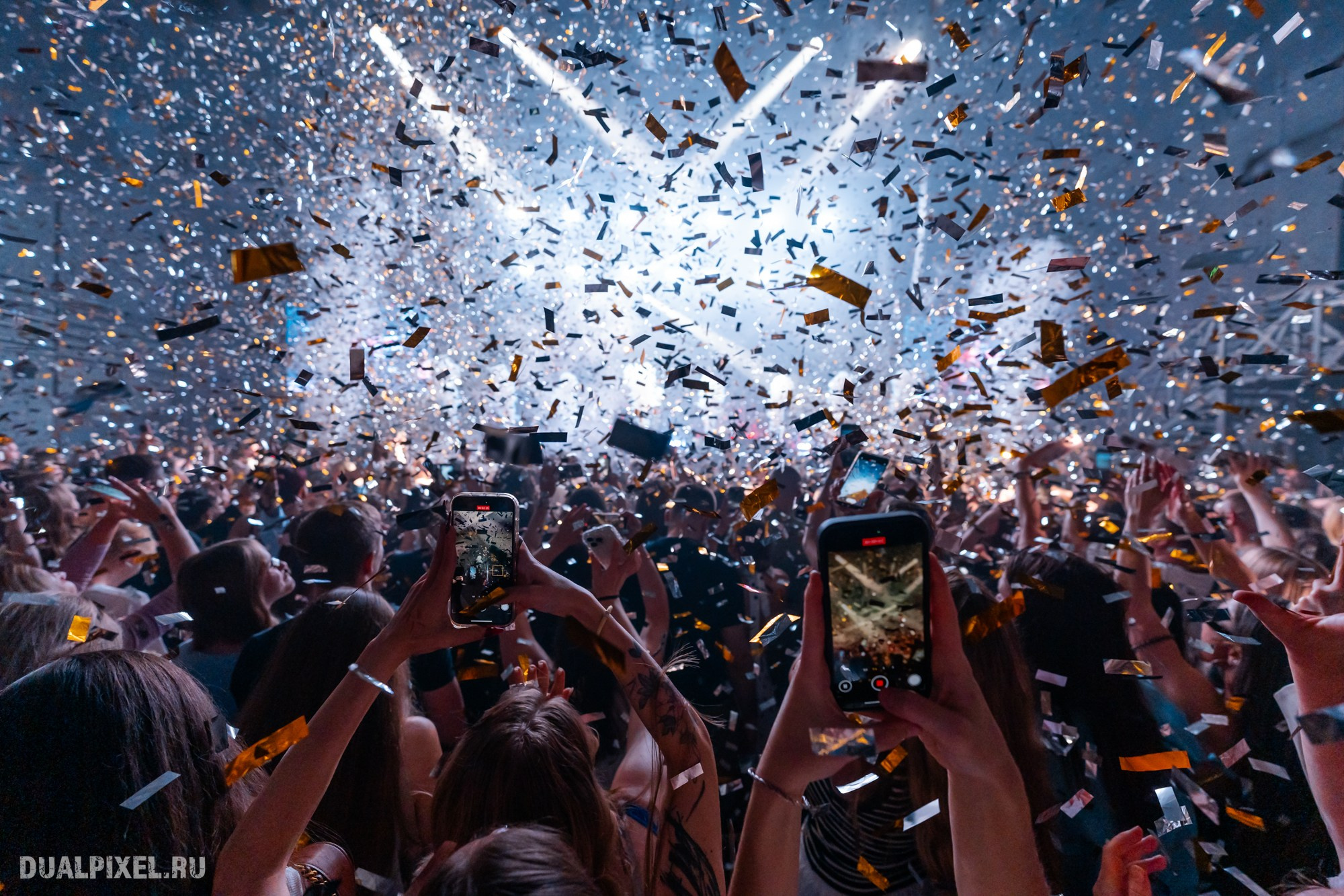 Mona. Магия музыки в кадре: Концертная Фотография