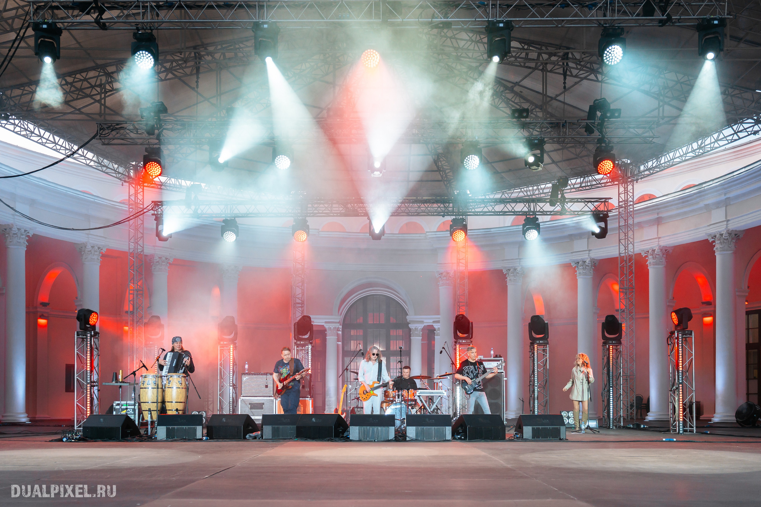 Чиж & Co. Магия музыки в кадре: Концертная Фотография