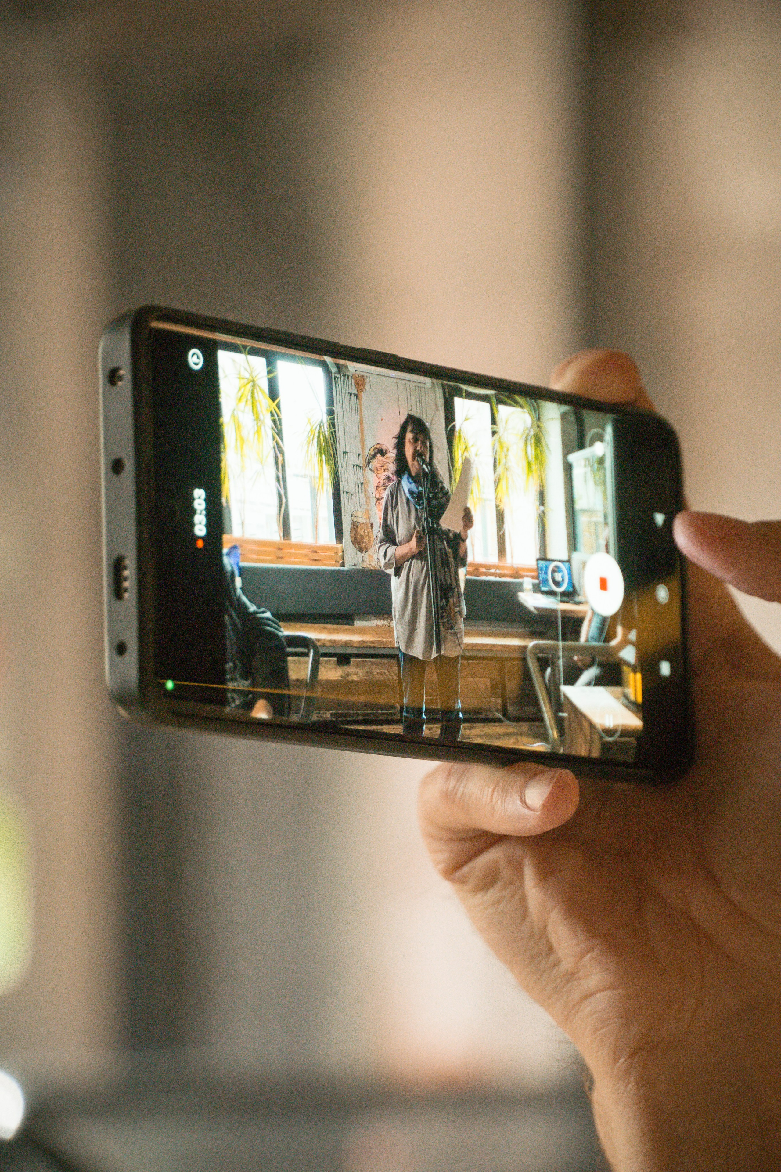 Поэтический вечер. Фотограф