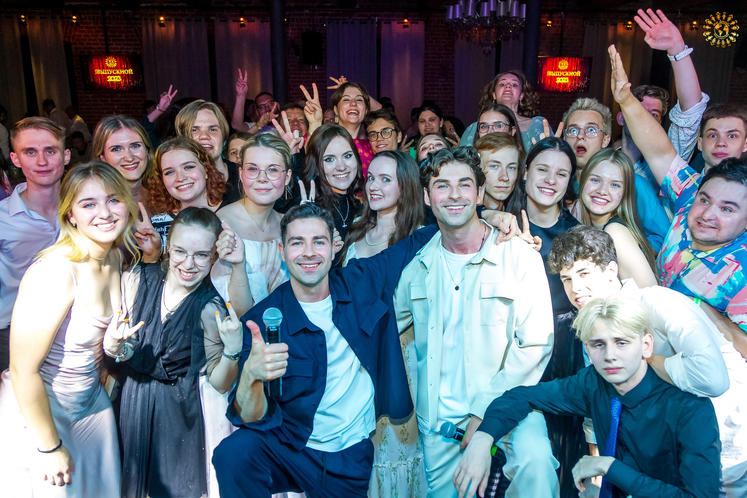 Выпускной 2023 (11-е классы) клуб «Джаггер», Москва. Репортажная съемка в Москве и области. Анималистика