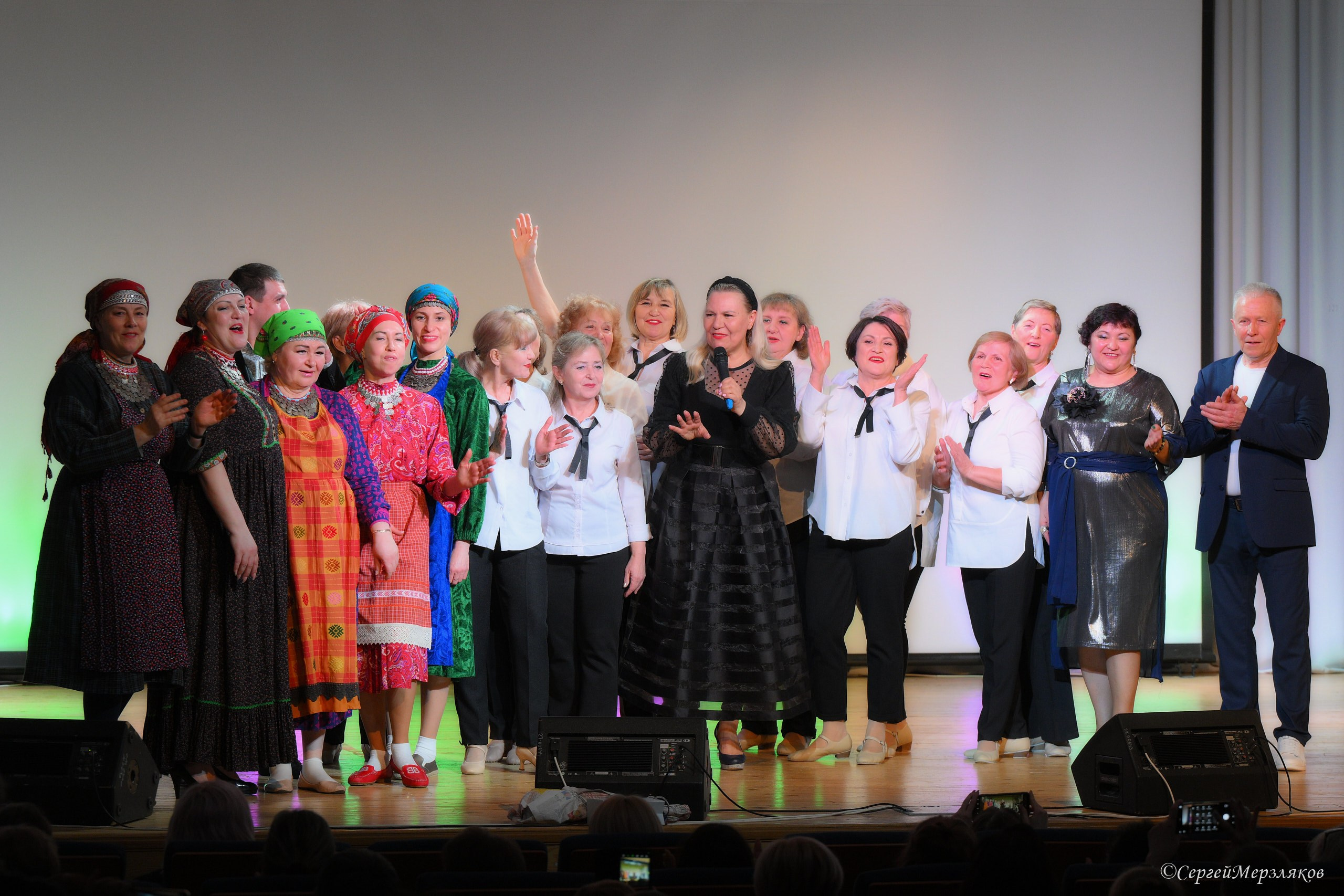 Концерт Марии Толстухиной. Ижевск 07.04.2024 ДК Строитель. Спортивный репортажный фотограф в Ижевске Сергей Мерзляков