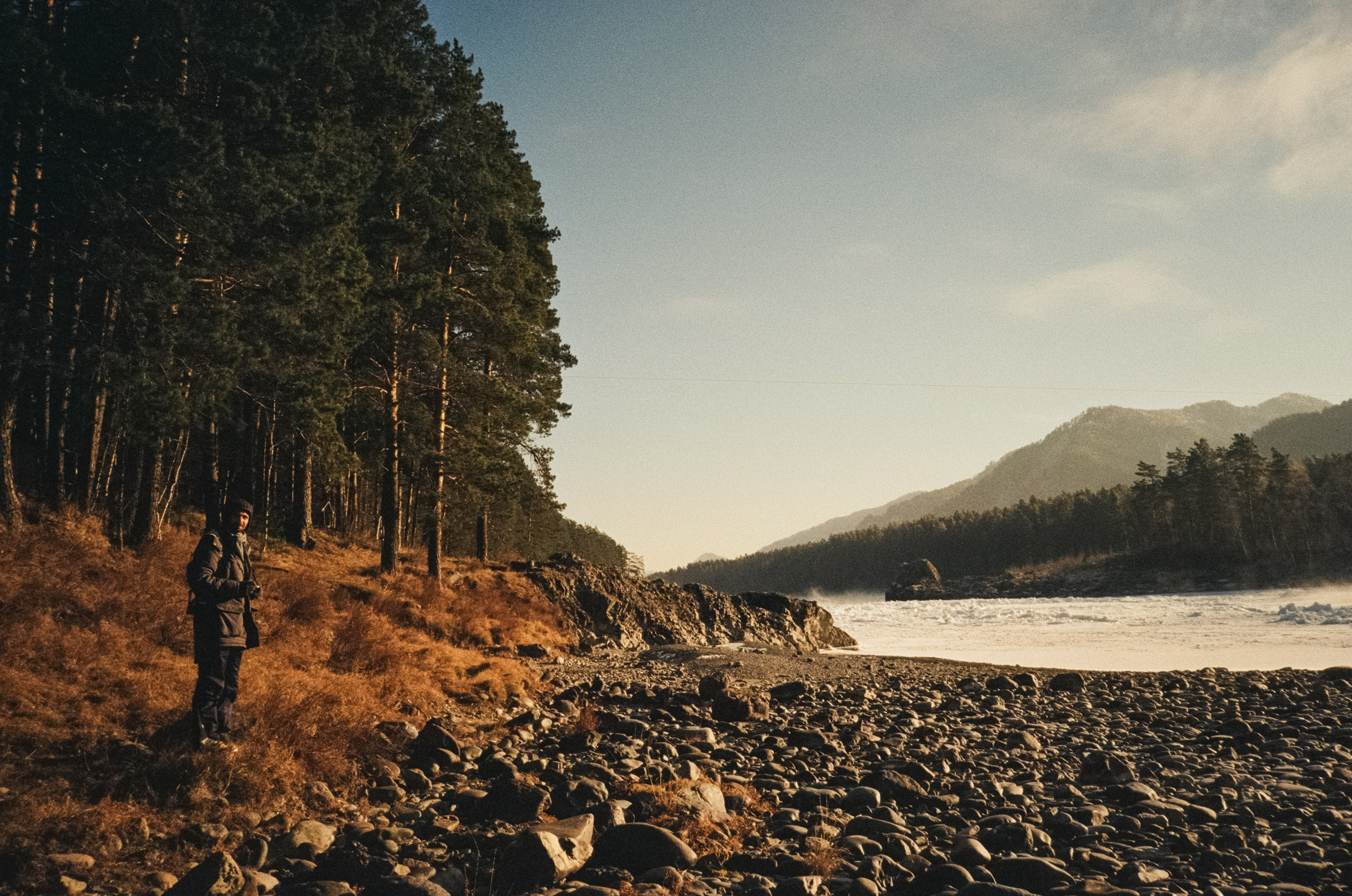 Кедровый остров и Семинская поляна в солнечный день. Фотограф-документалист Мария Осокина
