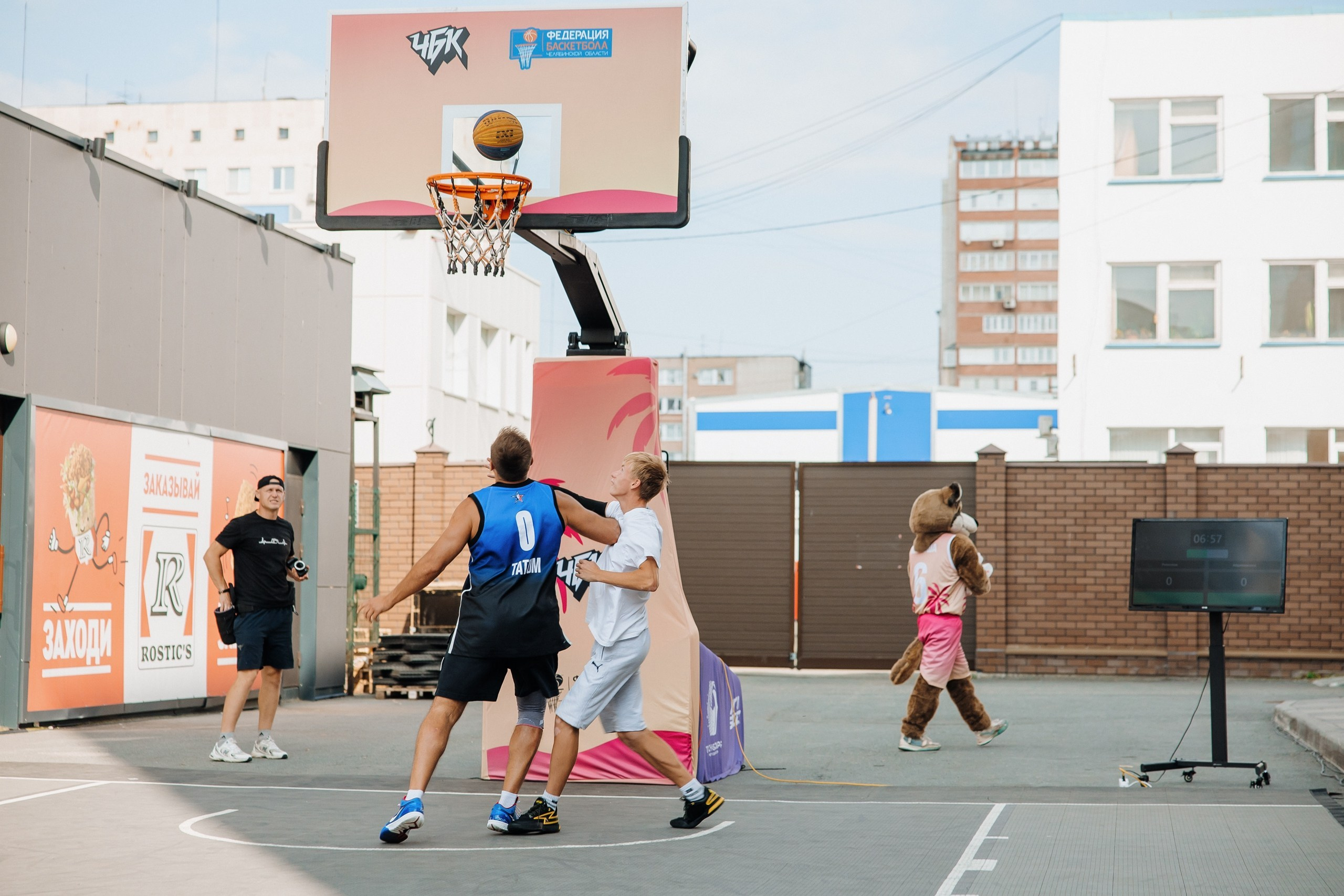 Белый Рынок | 8 лет. Главная