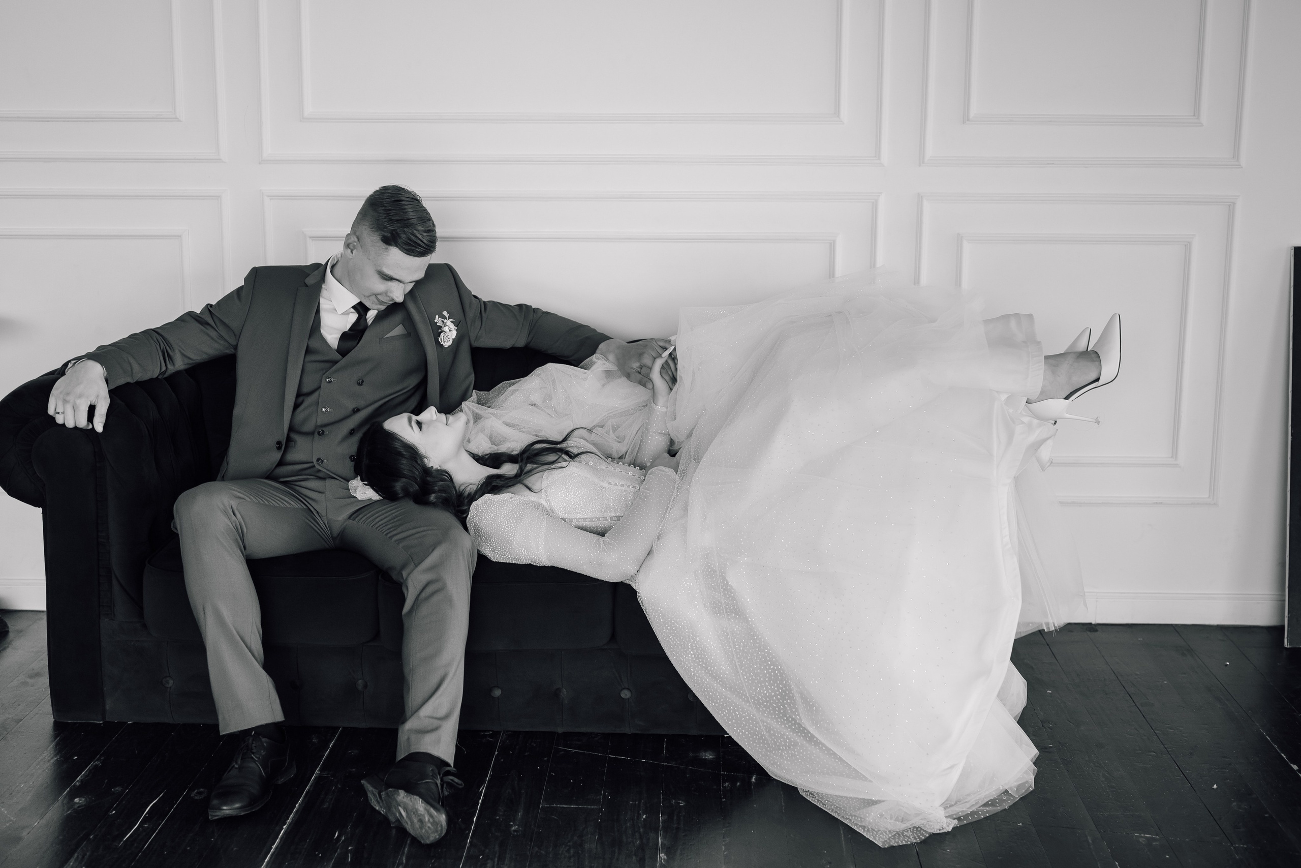 Интерьерная свадебная съемка в студии от фотографа Павла Четверткова, Тамбов.