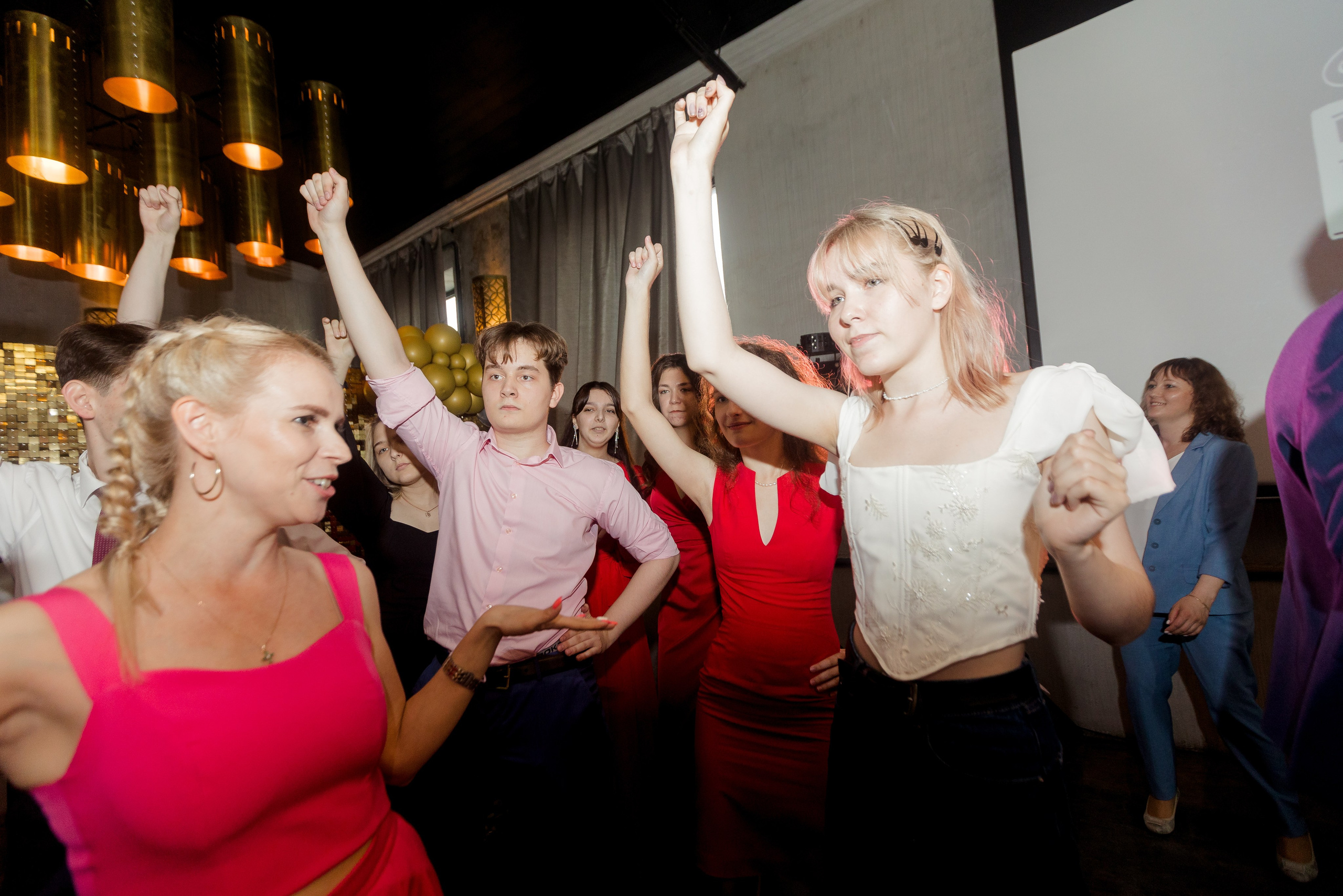 Выпускной школа 2023. Выпускные альбомы в Зеленограде и Москве