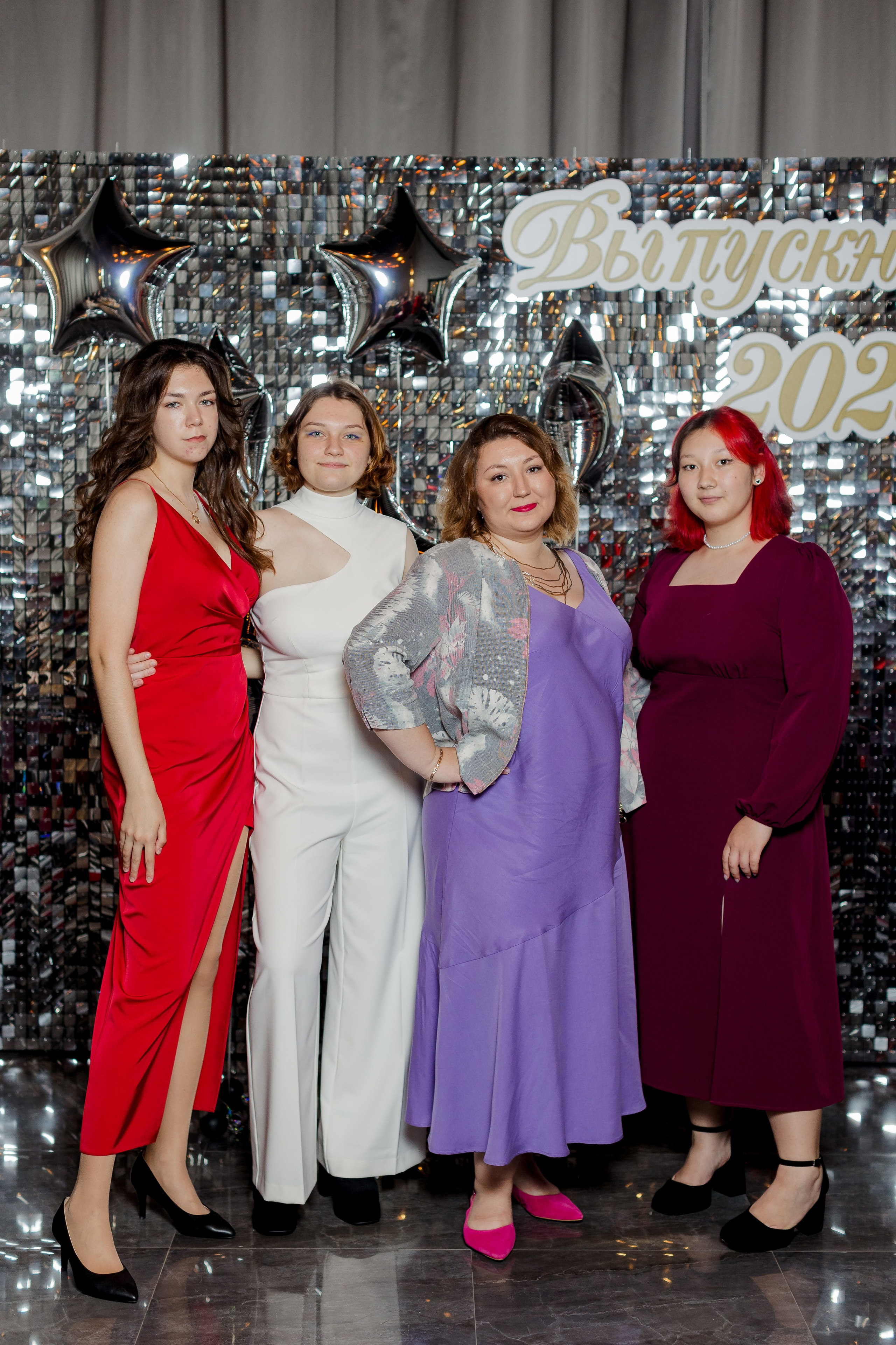 Выпускной школа 2023. Выпускные альбомы в Зеленограде и Москве