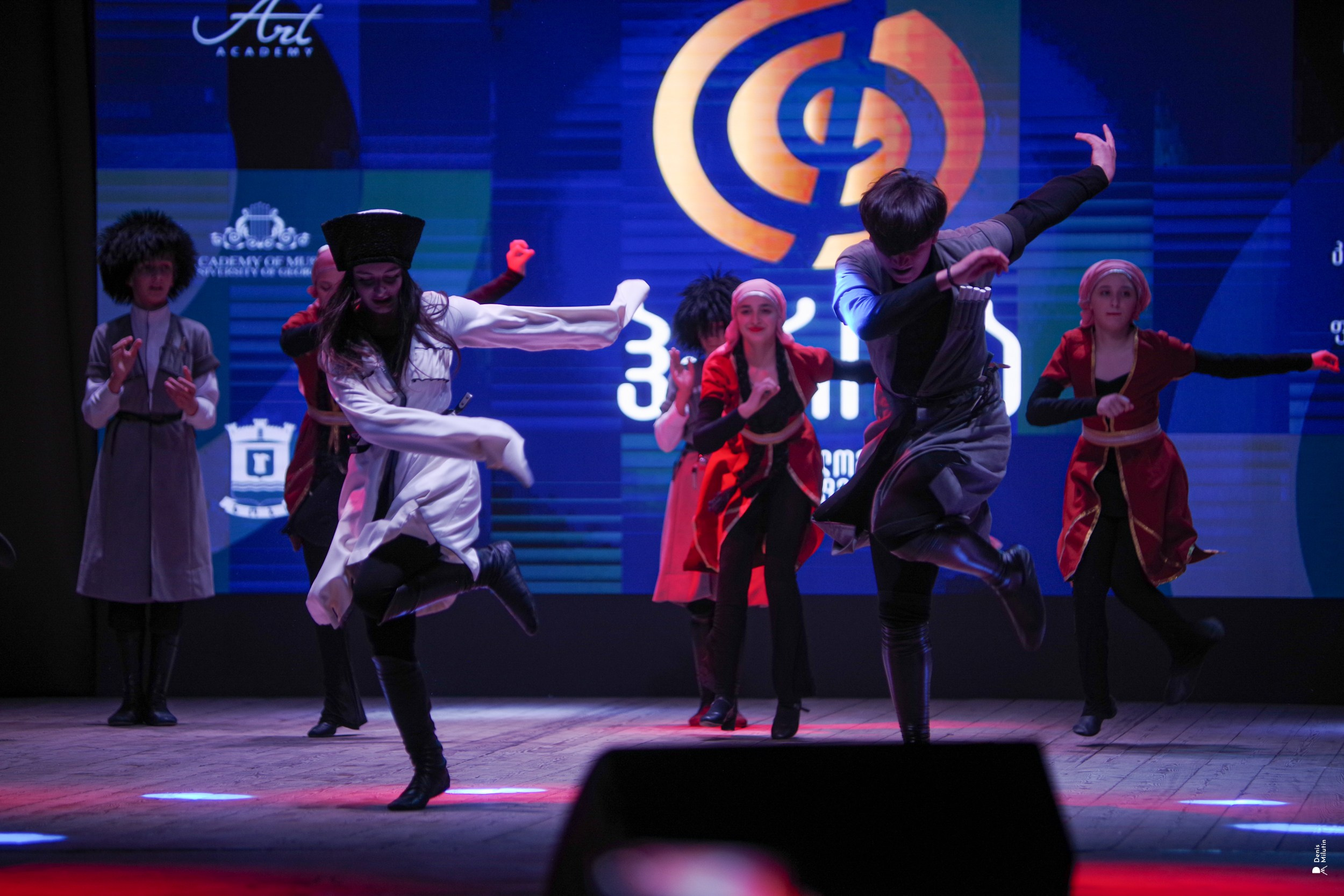 Танцы в Хоби. Портретный фотограф Денис Милютин