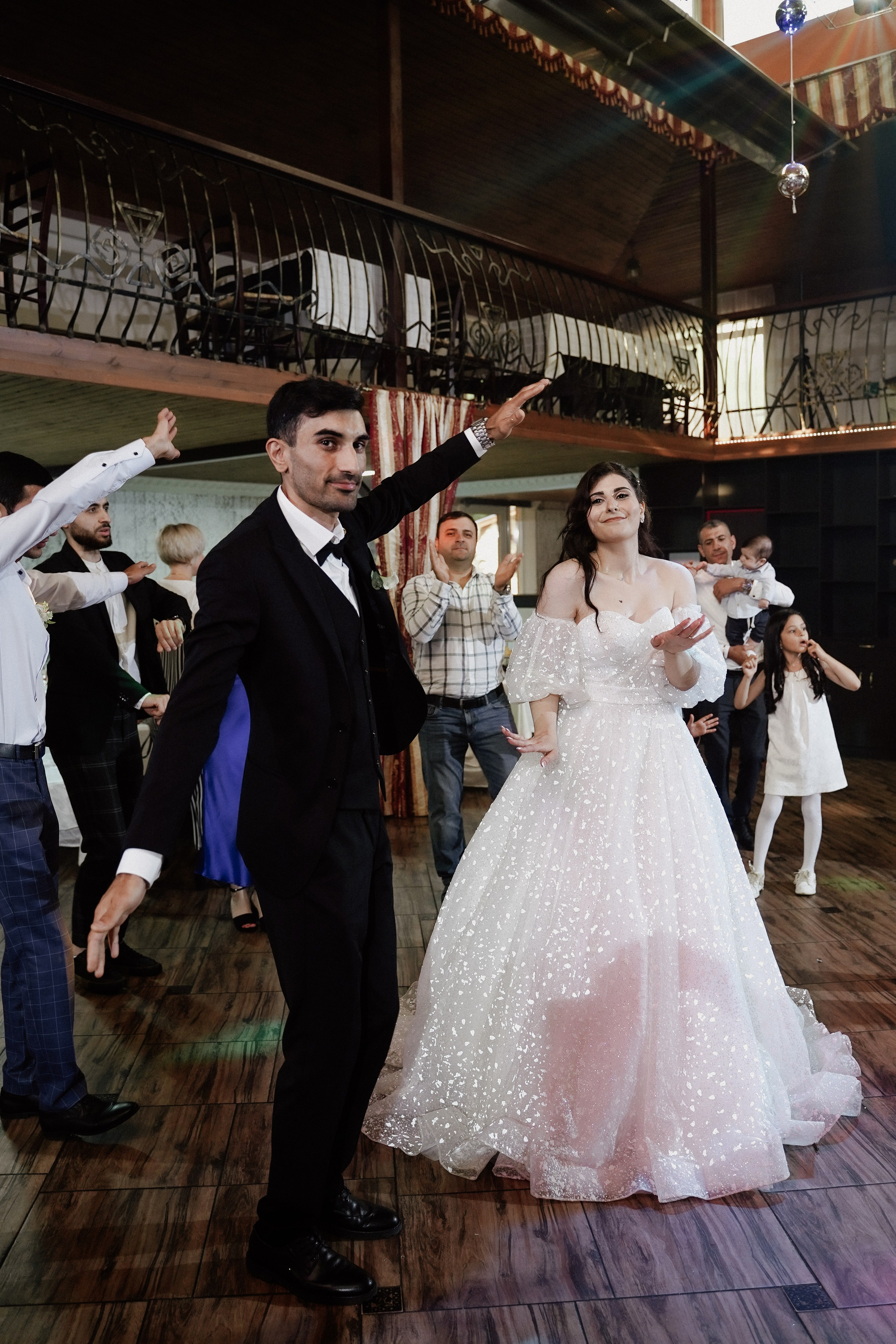 Алиса & Вааг. Фотосъемка и видеосъемка свадеб Липецк