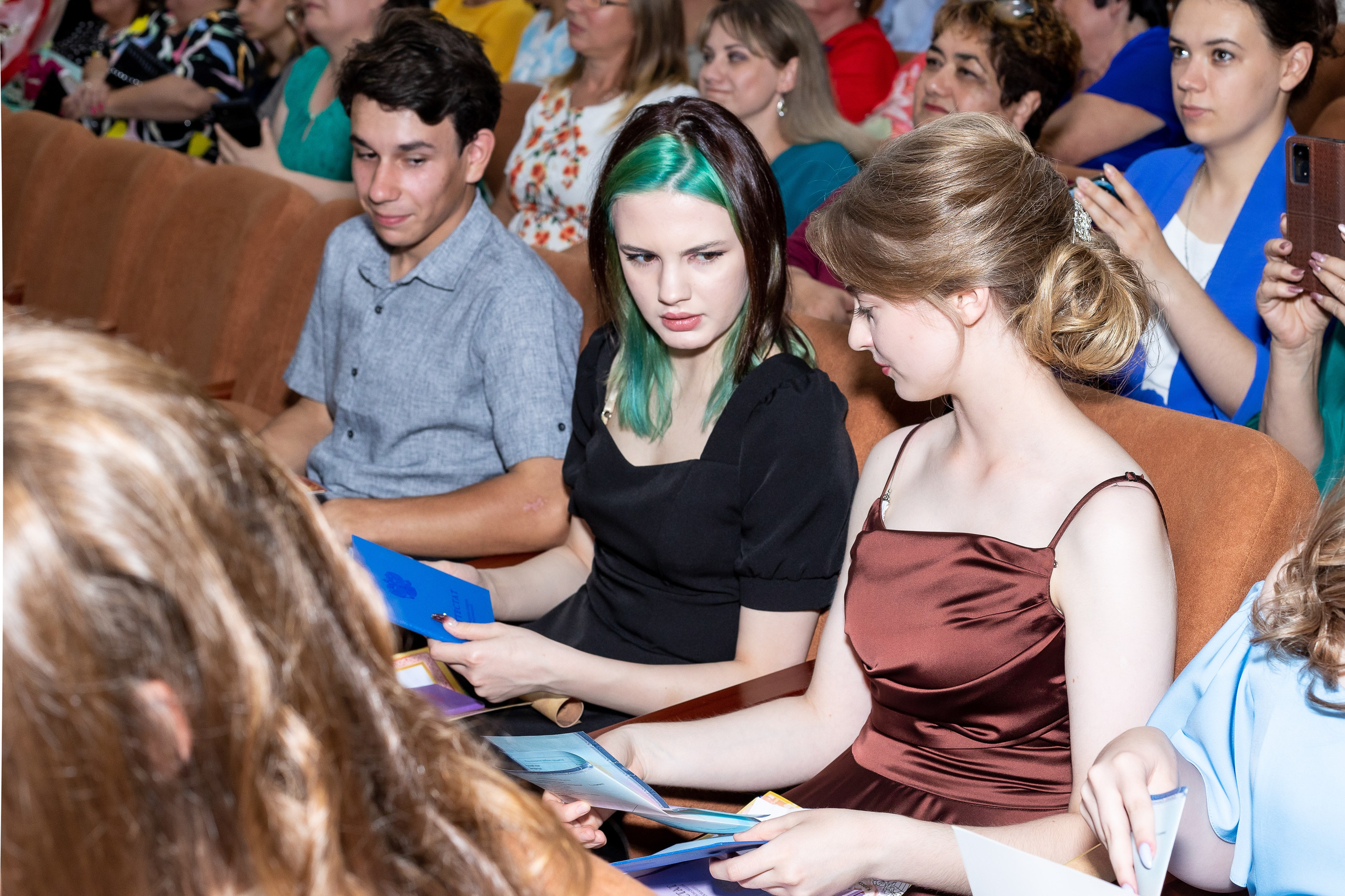 Вручение аттестата 2025. Выпускные альбомы Майкоп, Краснодар Елена Золотарева