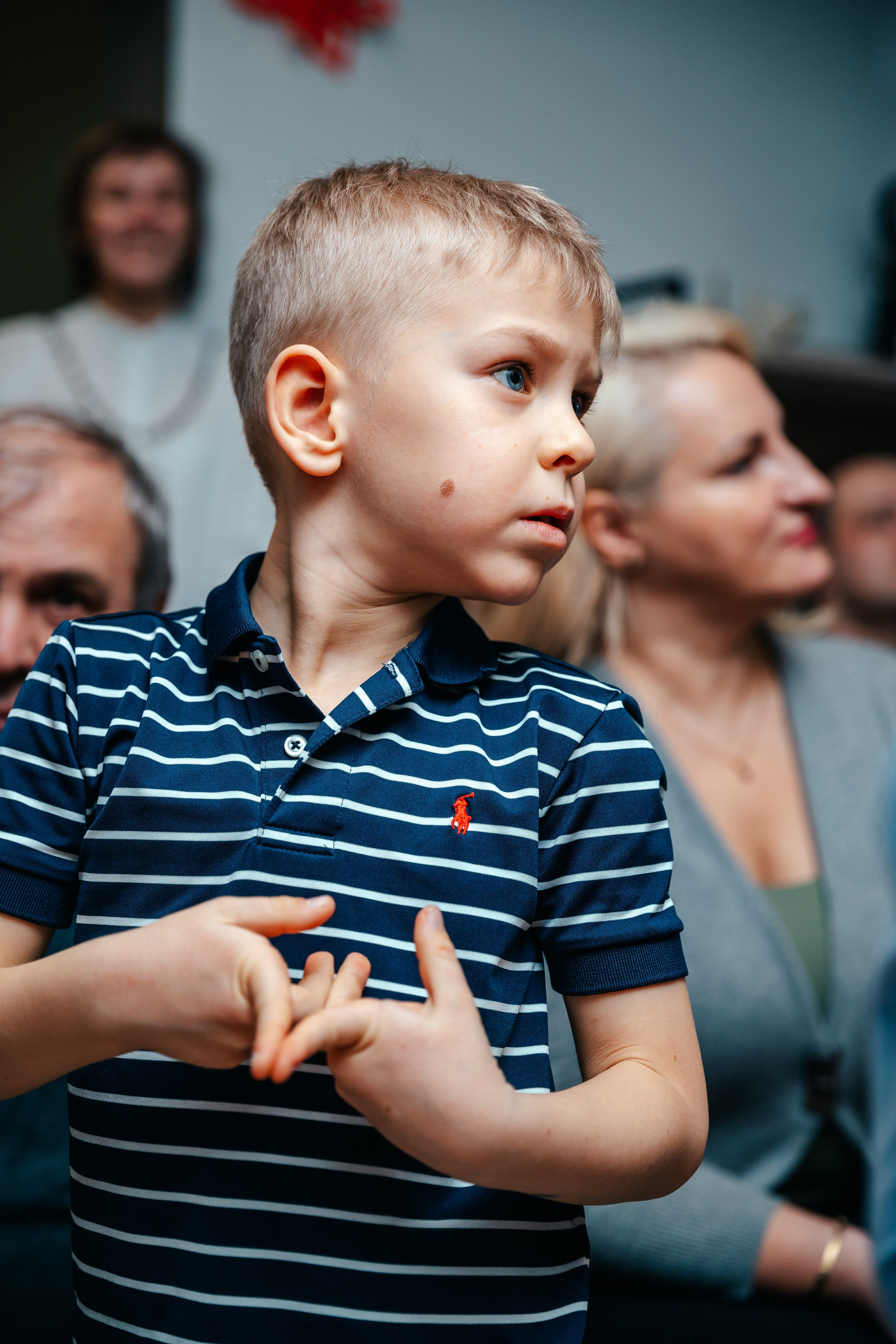 Новогодний утренник в Монтессори-школе. Семейный lifestyle фотограф в Санкт-Петербурге Людмила Пахомова