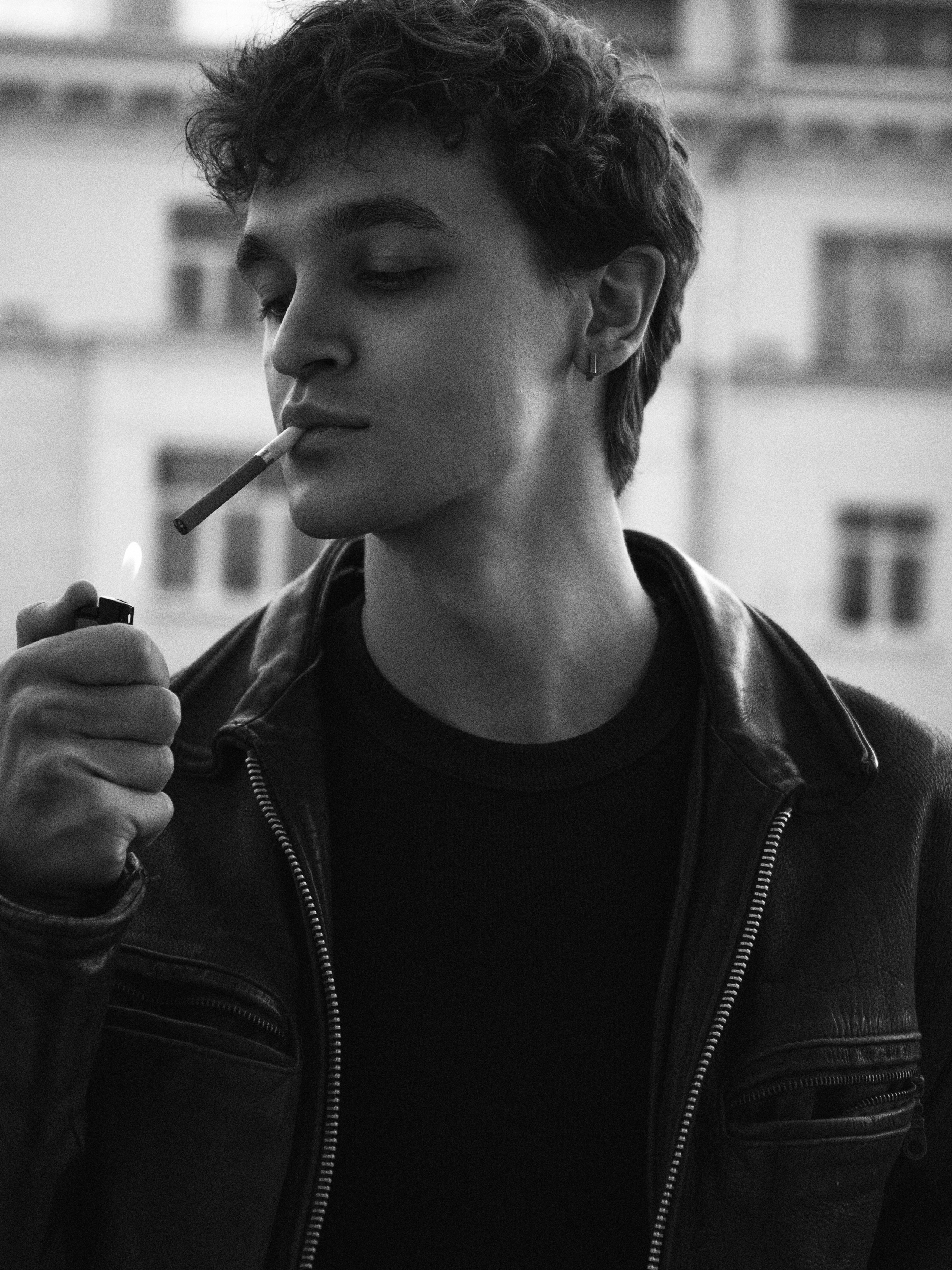 89233. Главная