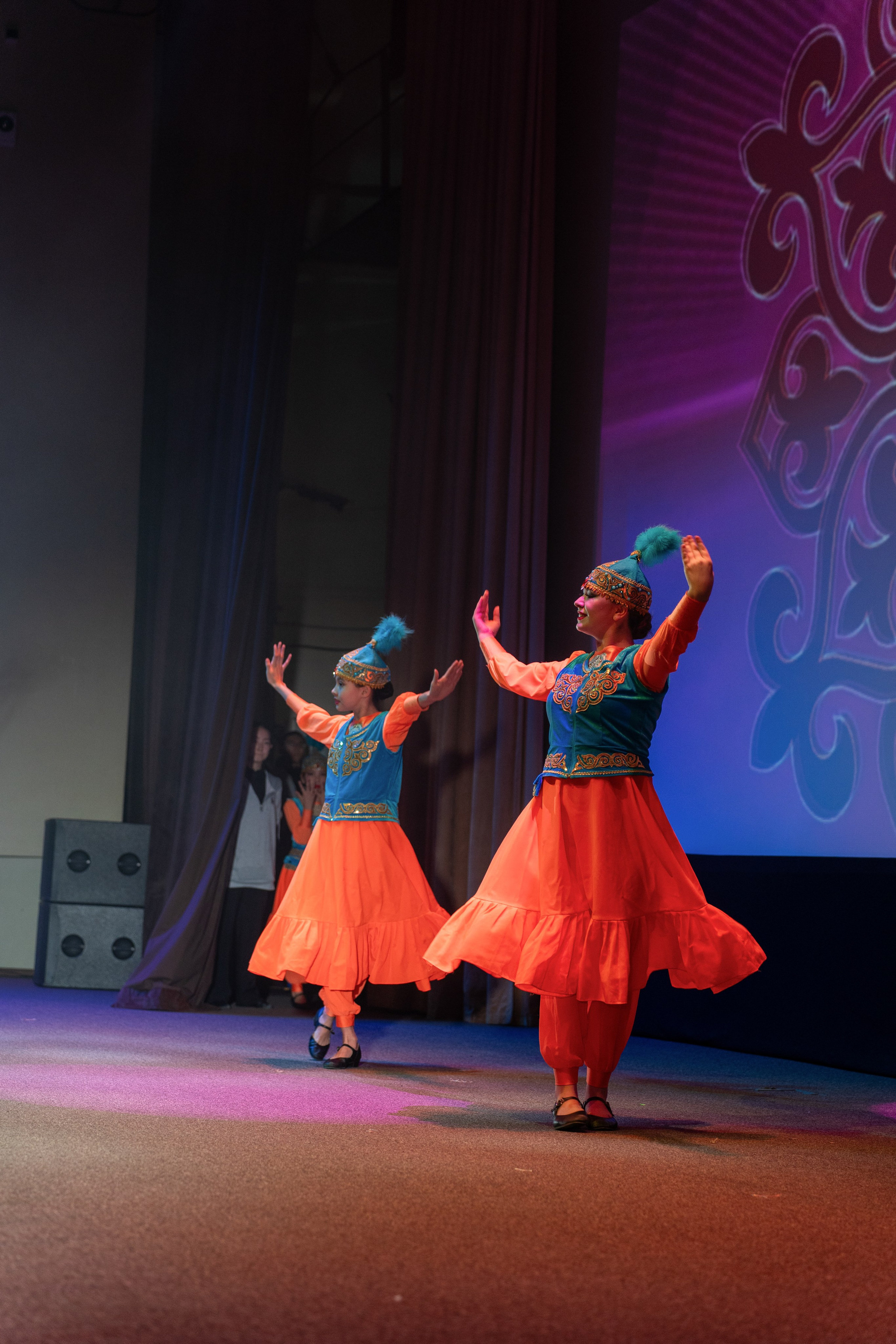 Благотворительные концерты. Свадебный и семейный фотограф в Омске — Динара Чолпонбаева