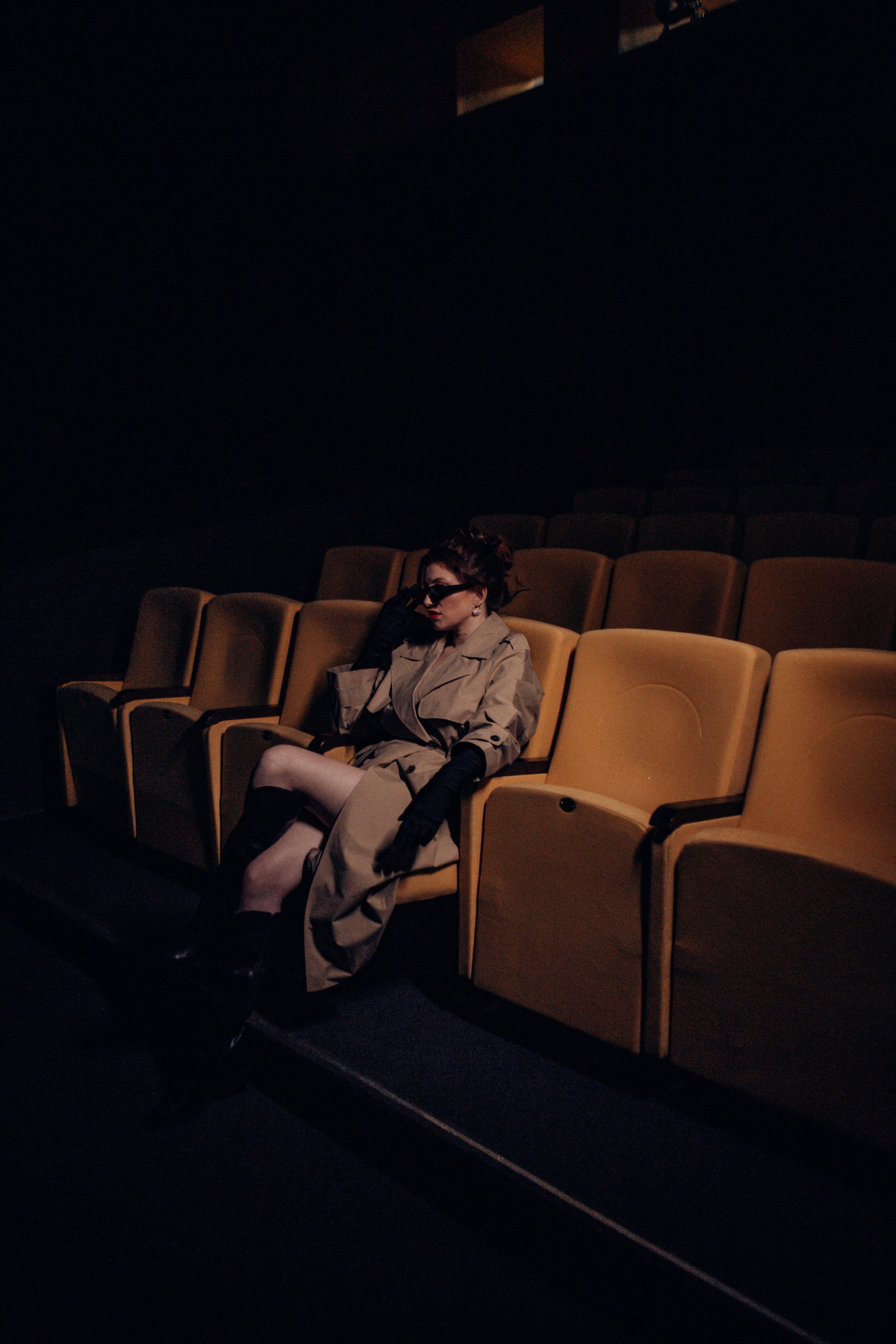 Катя. Контакты