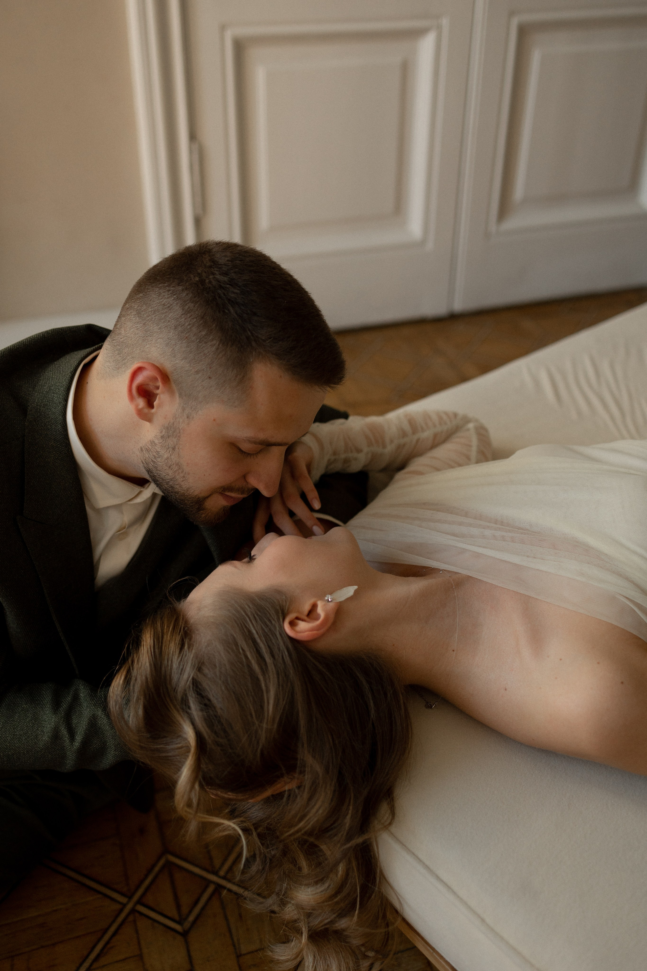 Свадебная фотосессия в студии/отеле. Фотограф в Санкт-Петербурге Шевченко Наталья