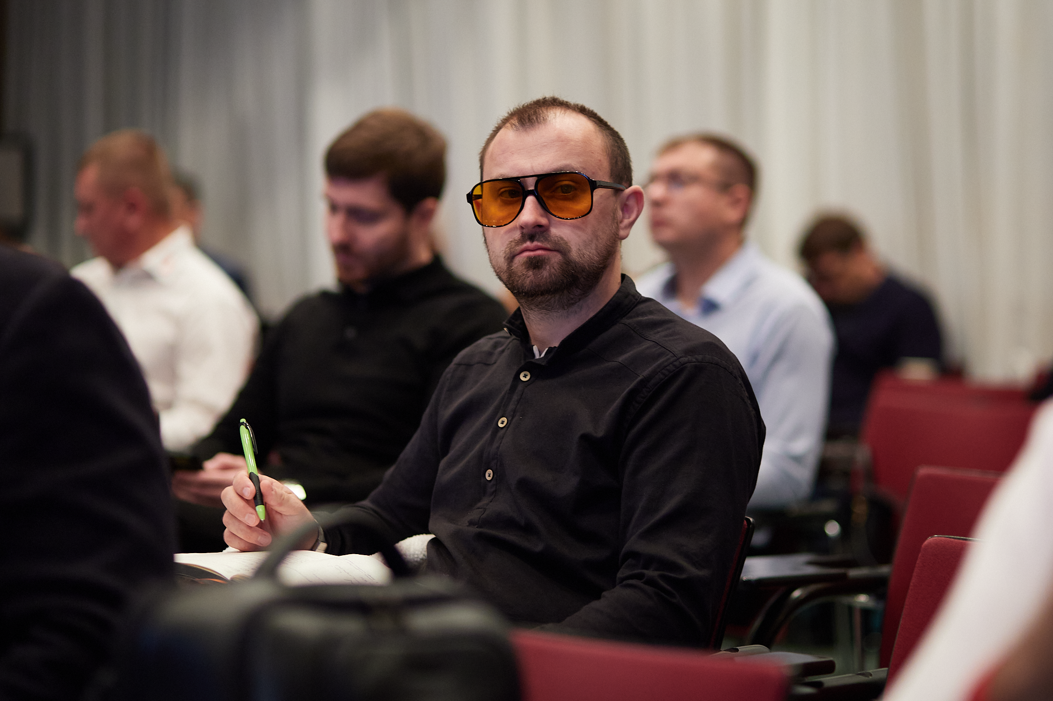 Репортажные портреты. B612