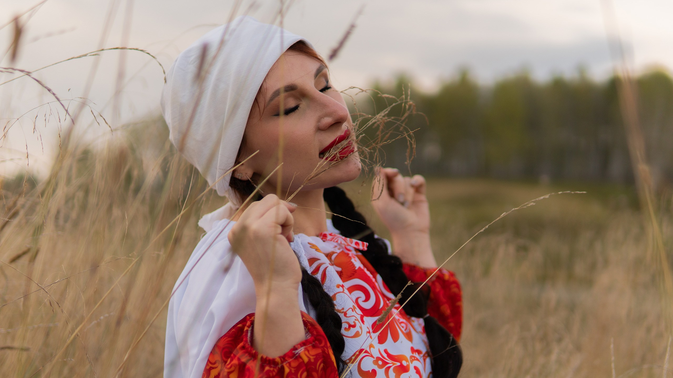 Тематическая \ Творческая \ Фотосъёмка в славянском наряде: Татьяна — гармония традиций и природы. Hannanovmoments