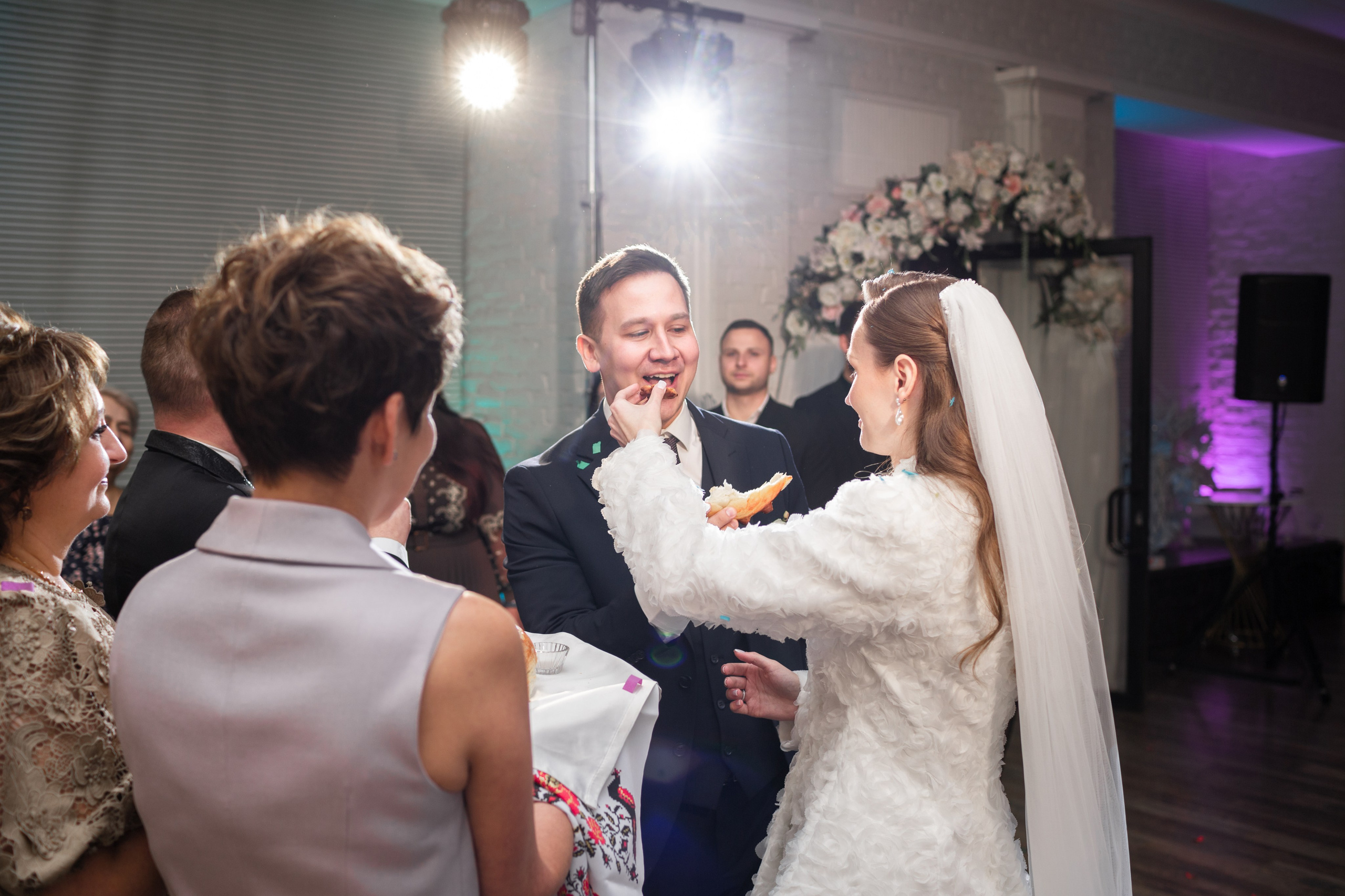 Свадьба в Петербурге в сентябре. Свадебный фотограф Кирилл Белый