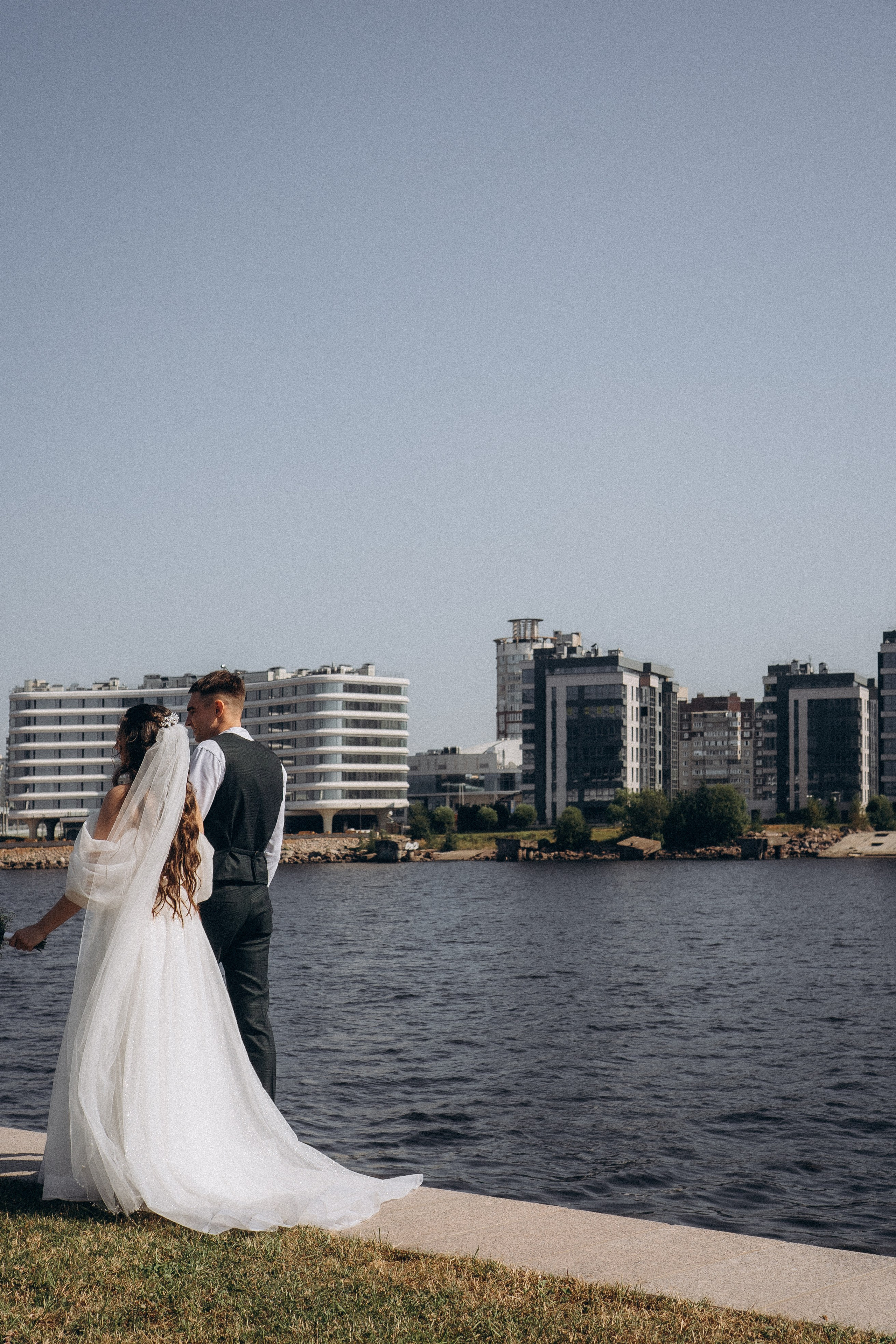 СВАДЕБНАЯ СЬЕМК В ПАРКЕ 300-ЛЕТИЯ. Профессиональный фотограф, Санкт-Петербург — Виктория Богомолова