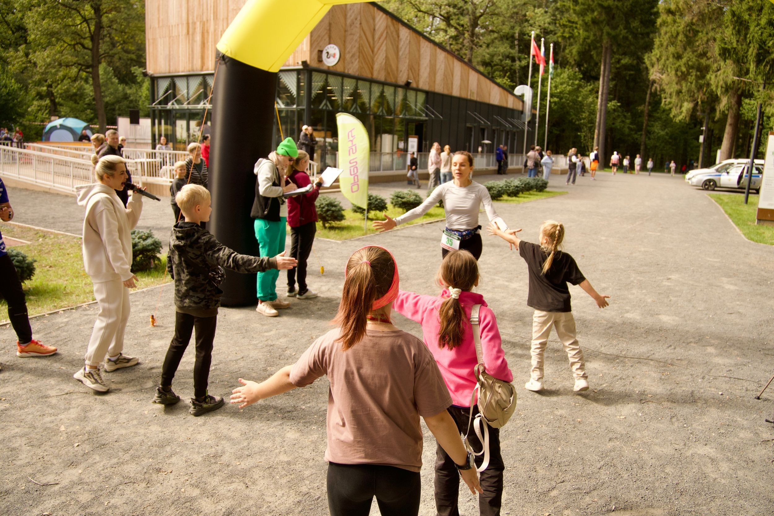 Забег в парке «Дубки». Кафе «БЕЛКА НАШЕПТАЛА». Ну оооочень концептуальное кафе