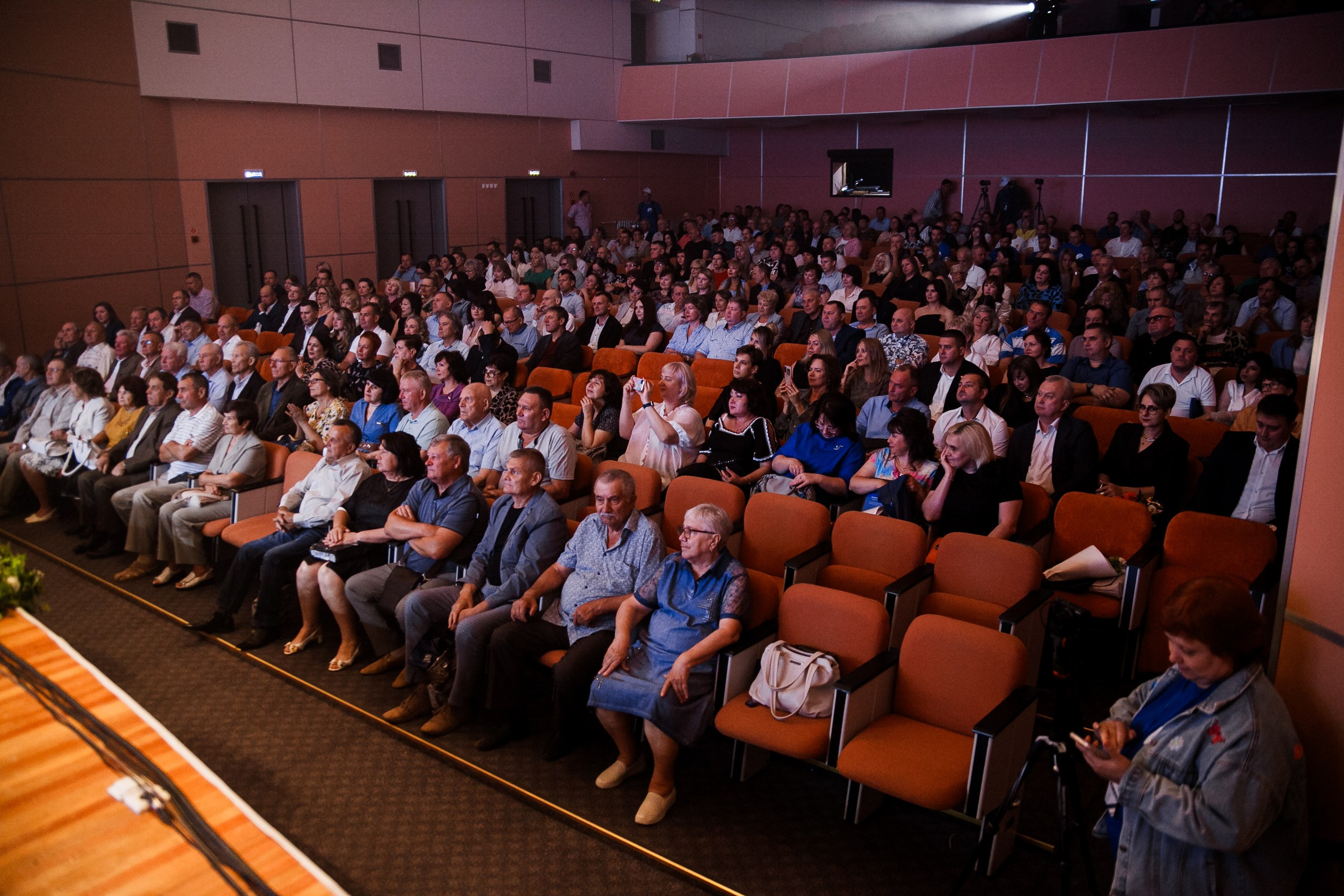 Юбилей фирмы «НЕФТЕЗАВОДМОНТАЖ». Свадебный и детский фотограф в Волгограде Слава Белов