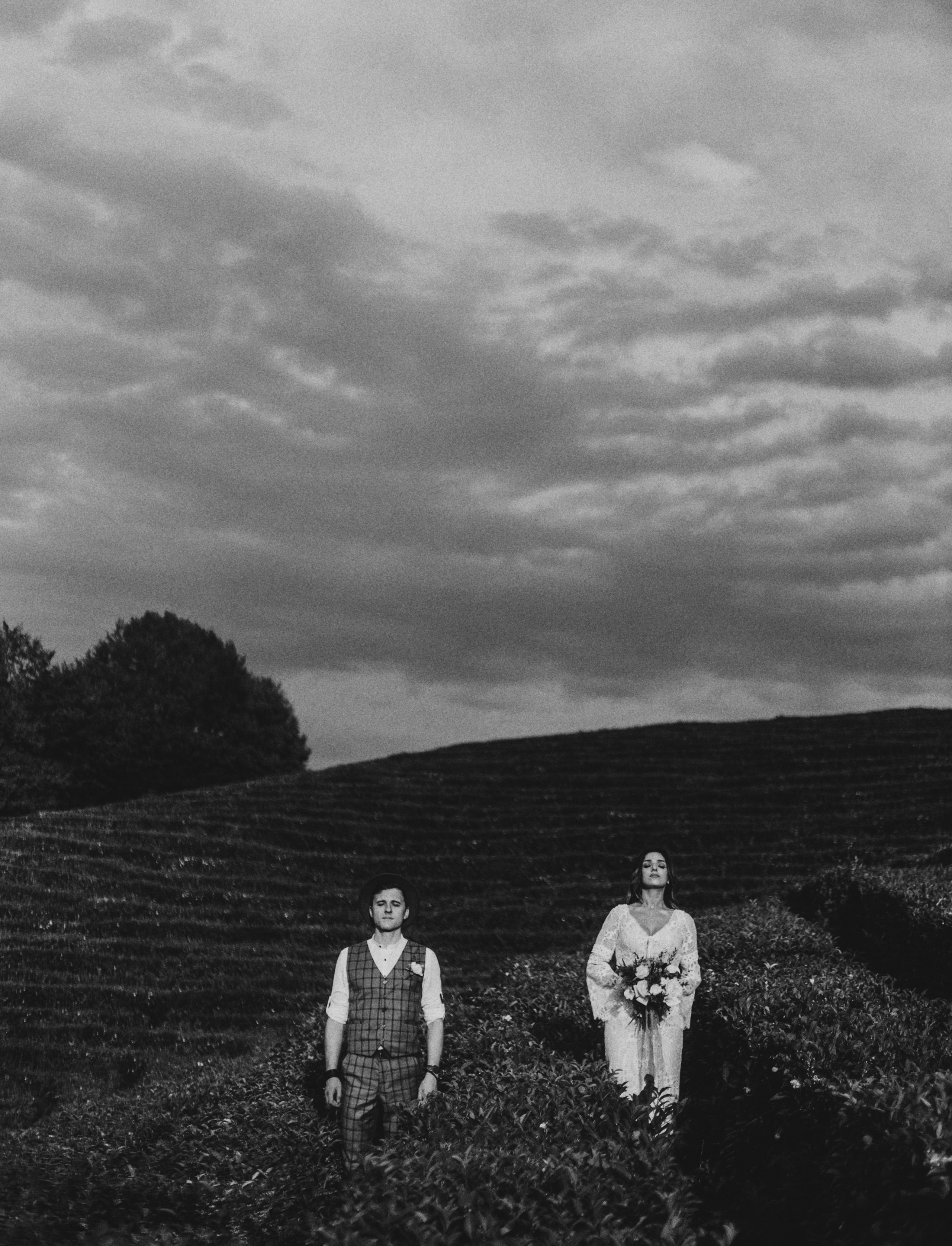 Дима и Аня. Чайная плантация. ФОТОГРАФ Екатеринбург Москва Анастасия Замесина