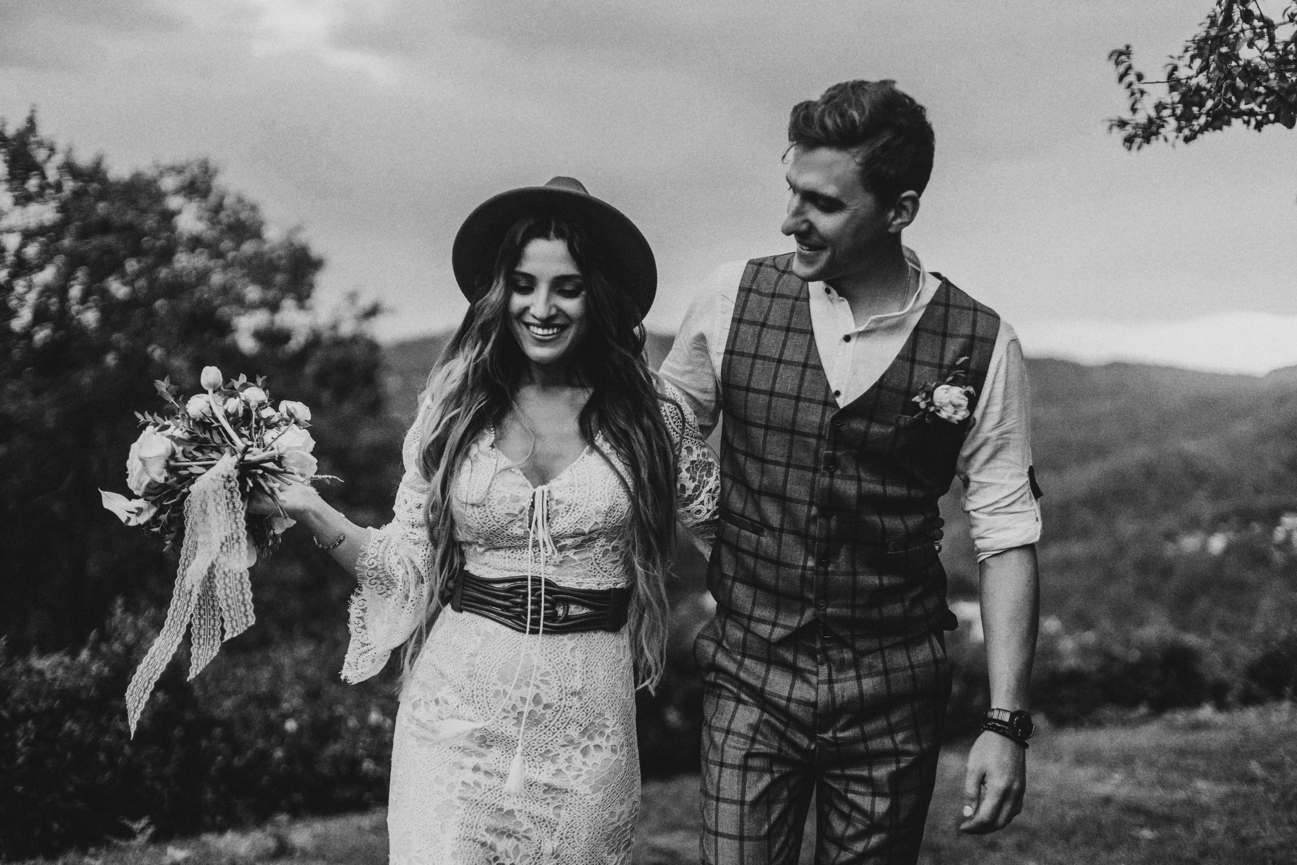 Дима и Аня. Чайная плантация. ФОТОГРАФ Екатеринбург Москва Анастасия Замесина