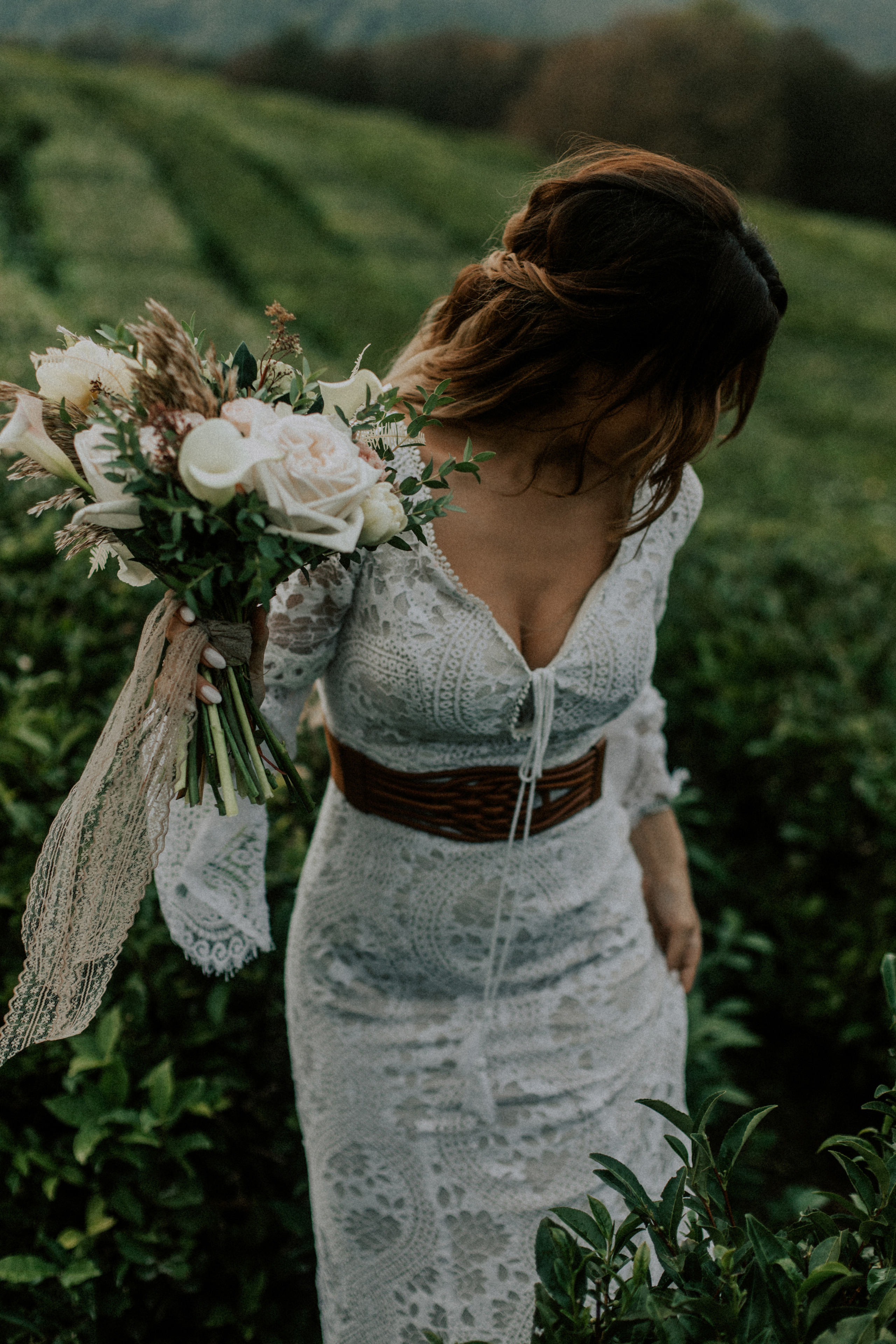 Дима и Аня. Чайная плантация. ФОТОГРАФ Екатеринбург Москва Анастасия Замесина