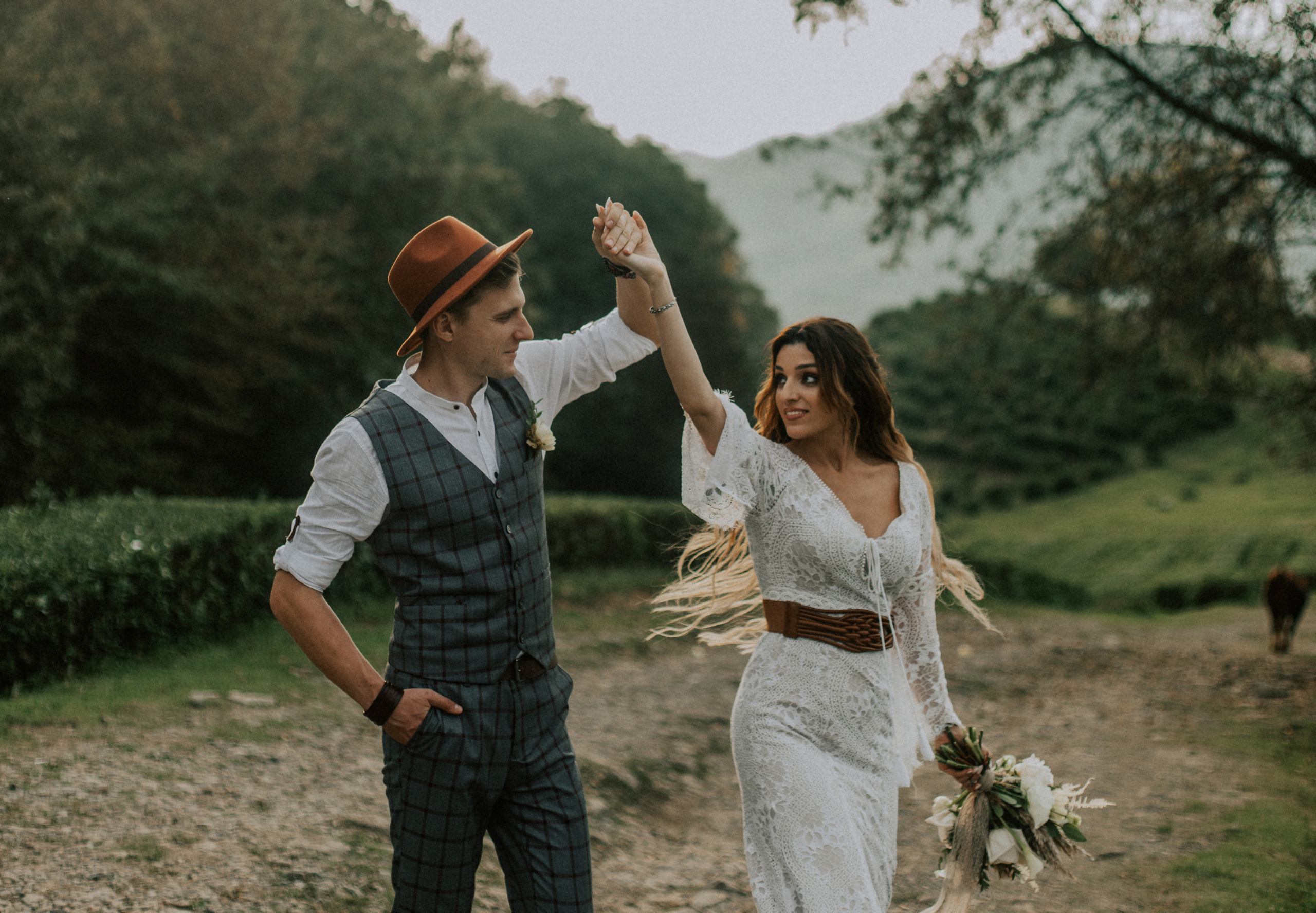 Дима и Аня. Чайная плантация. ФОТОГРАФ Екатеринбург Москва Анастасия Замесина